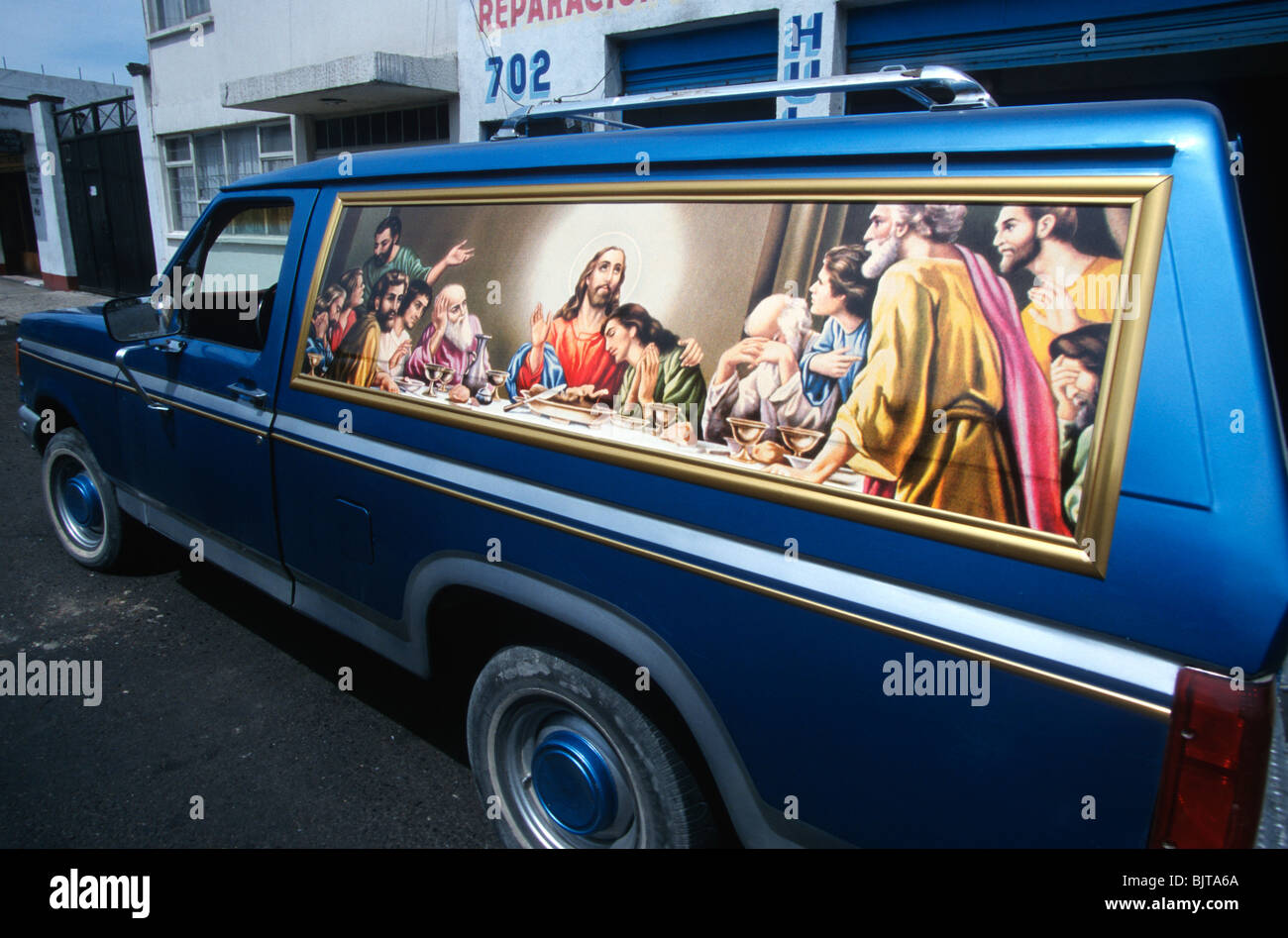 Undertaker's hearse painted with Leonardo da Vinci's 'Last Supper', in Toluca, Mexico. Stock Photo