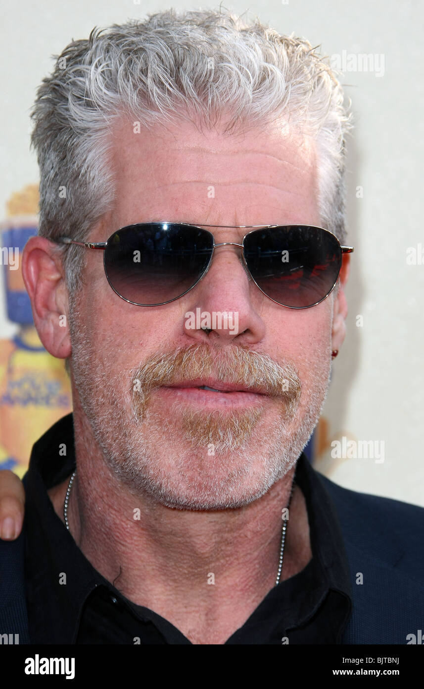 RON PERLMAN 2009 MTV MOVIE AWARDS BURBANK LOS ANGELES CA USA 31 May