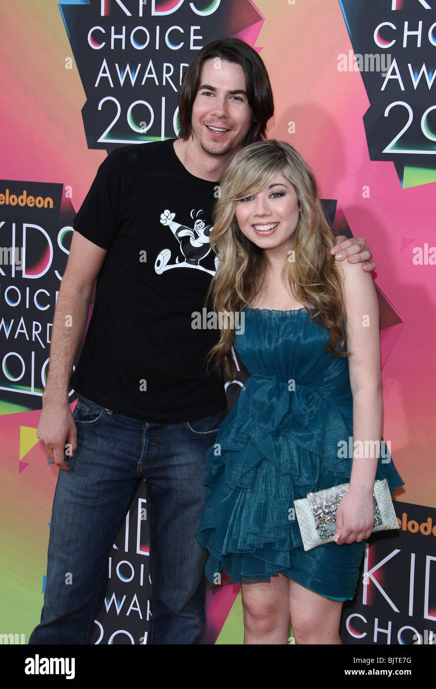 JERRY TRAINOR JEANETTE MCCURDY NICKELODEON KIDS CHOICE AWARDS 2010 LOS ANGELES CA USA 27 March 2010 Stock Photo