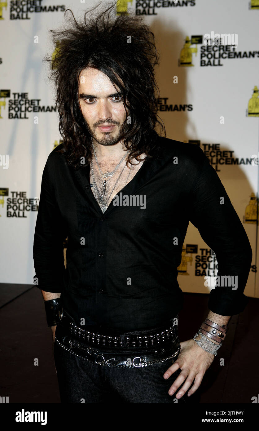 RUSSELL BRAND THE SECRET POLICEMANS BALL THE ROYAL ALBERT HALL LONDON ENGLAND 14 October 2006 Stock Photo