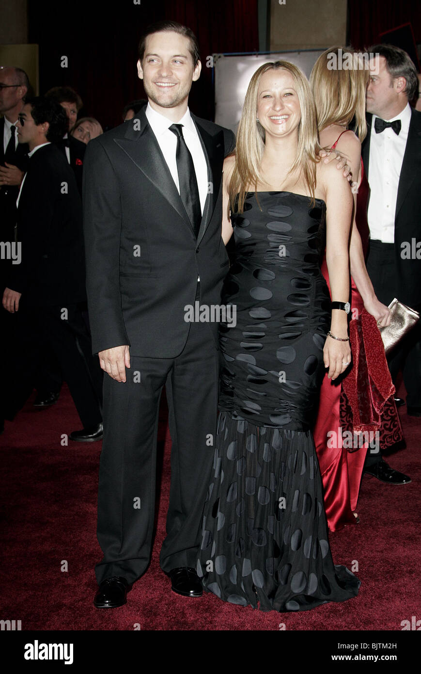 TOBEY MAGUIRE & JENNIFER MEYER 79TH ACADEMY AWARDS ARRIVALS KODAK ...