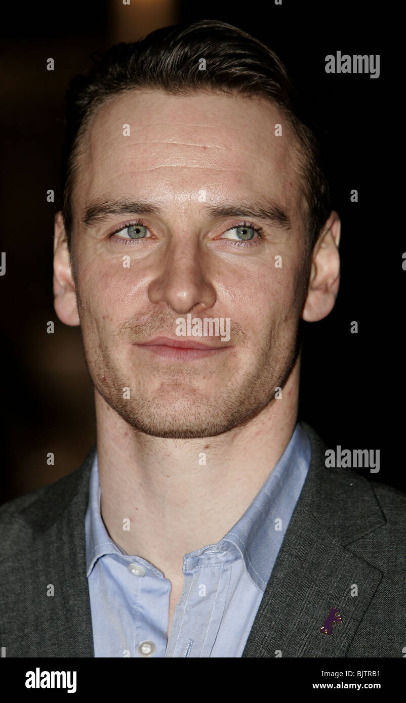 michael-fassbender-300-body