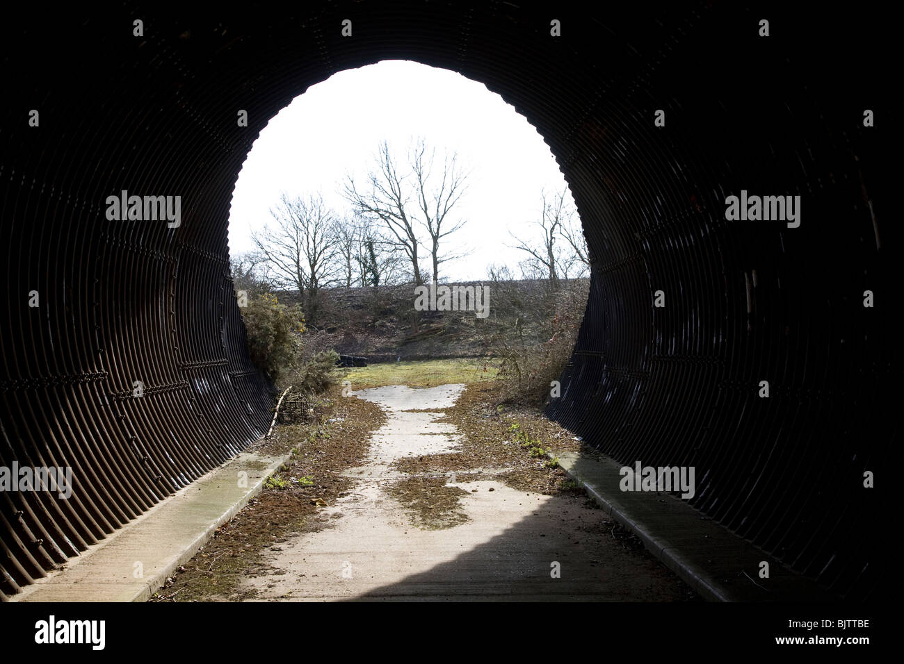 Round tunnel hi-res stock photography and images - Alamy
