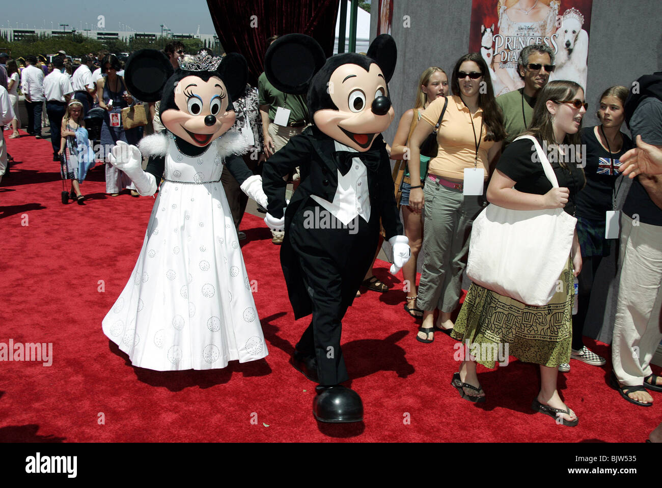Mickey minnie princess hi-res stock photography and images - Alamy