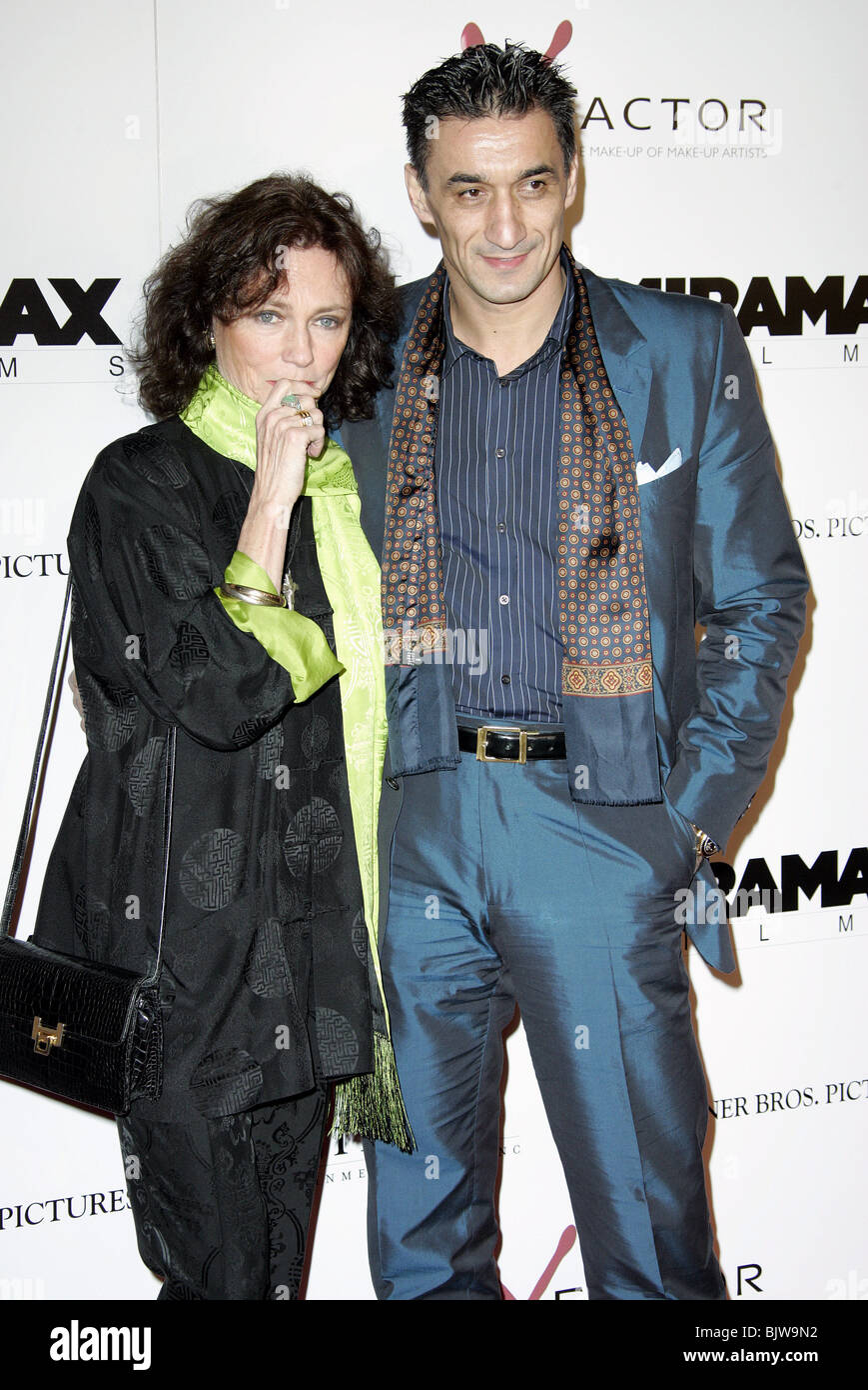 JACQUELINE BISSET & EMIN BOZTEPE THE AVIATOR FILM PREMIERE CHINESE THEATRE HOLLYWOOD LOS ANGELES USA 01 December 2004 Stock Photo