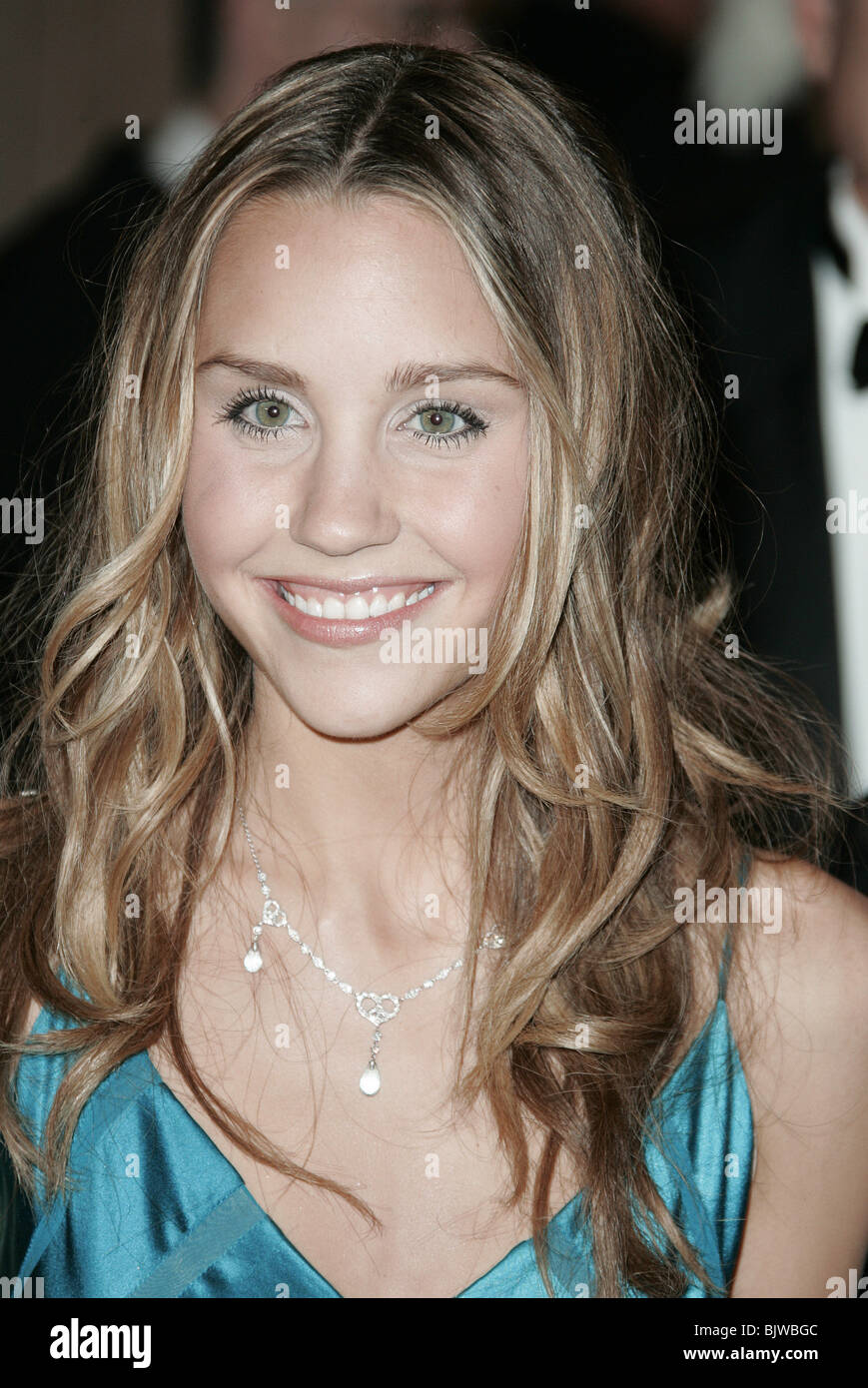 AMANDA BYNES 16TH ANNUAL CAROUSEL OF HOPE G BEVERLY HILTON BEVERLY