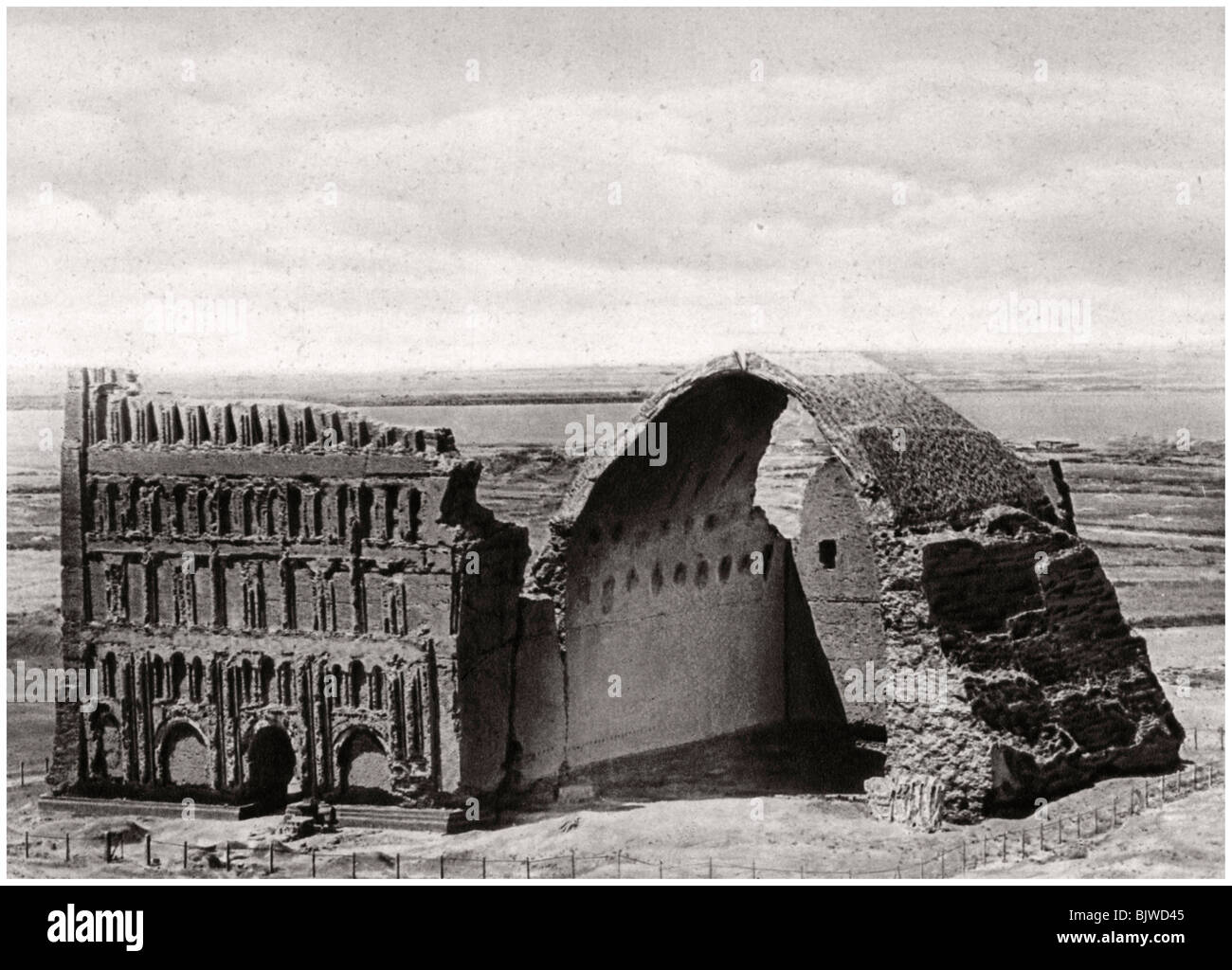 The Taq-i Kisra from the air, Ctesiphon, Iraq, 1925. Artist: A Kerim Stock Photo