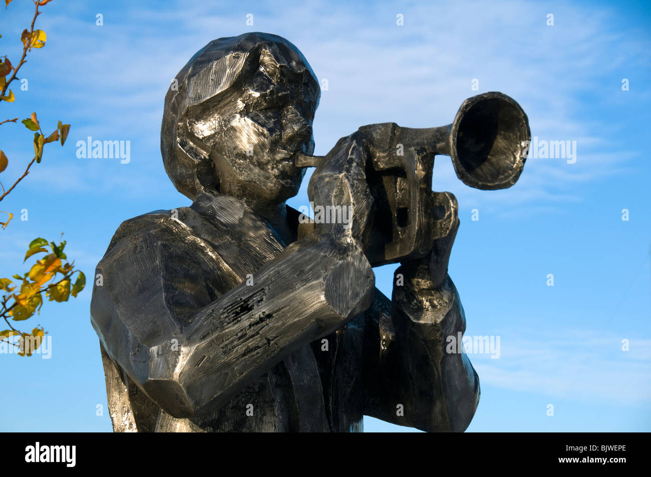 Sculpture depicting a person playing a trumpet, Lord Sheldon Way ...