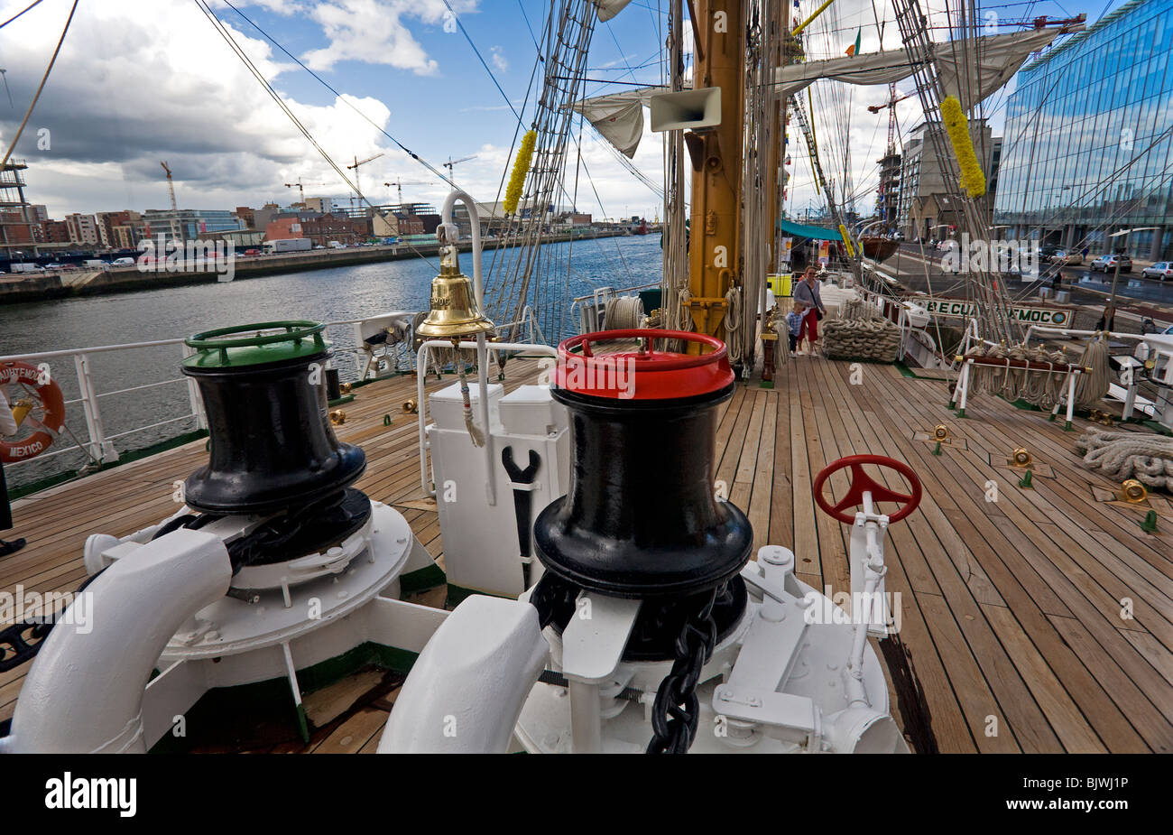 Ship capstan hires stock photography and images Alamy