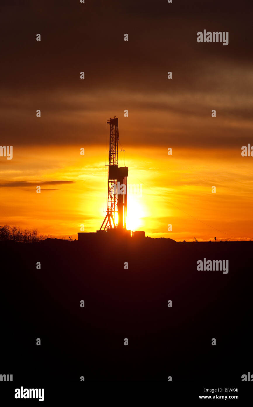 Oil gas drill rigs hi-res stock photography and images - Alamy