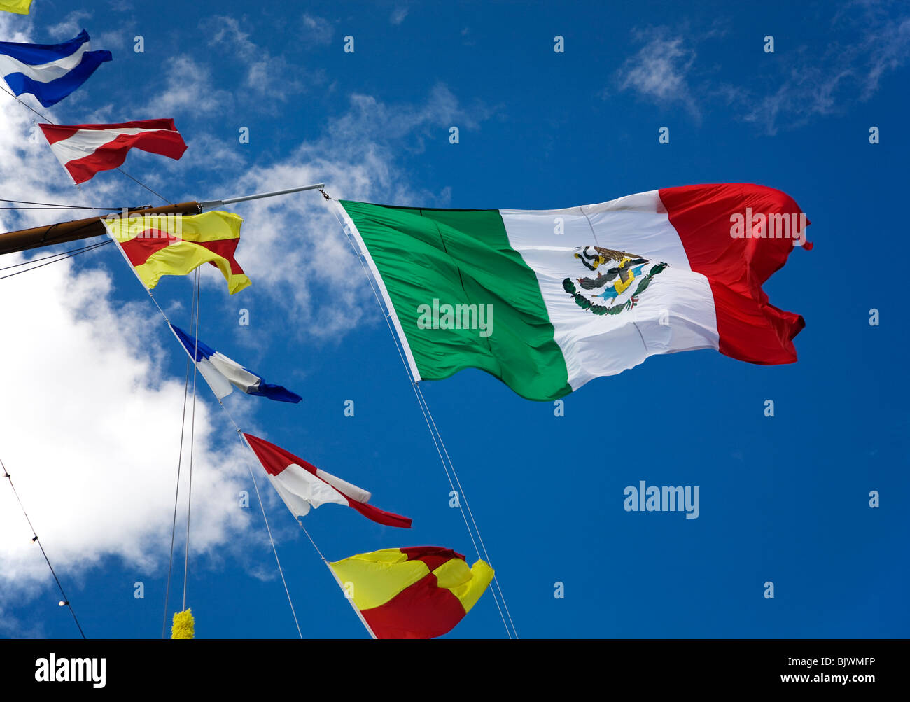 Tall ship flags hi-res stock photography and images - Alamy