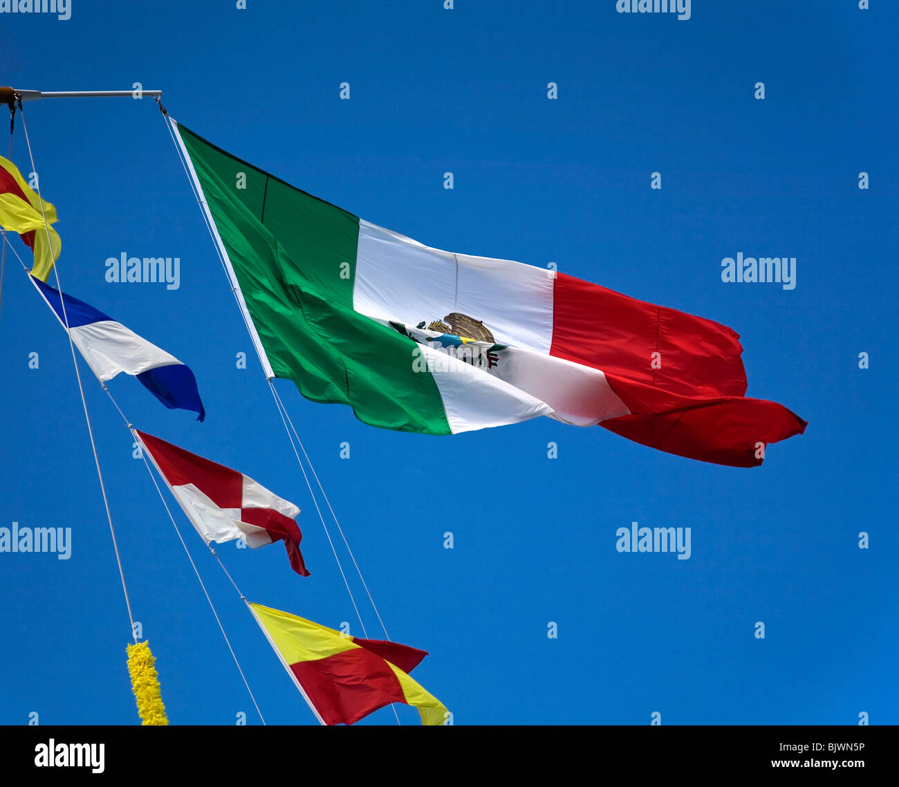 Tall ship flags hi-res stock photography and images - Alamy