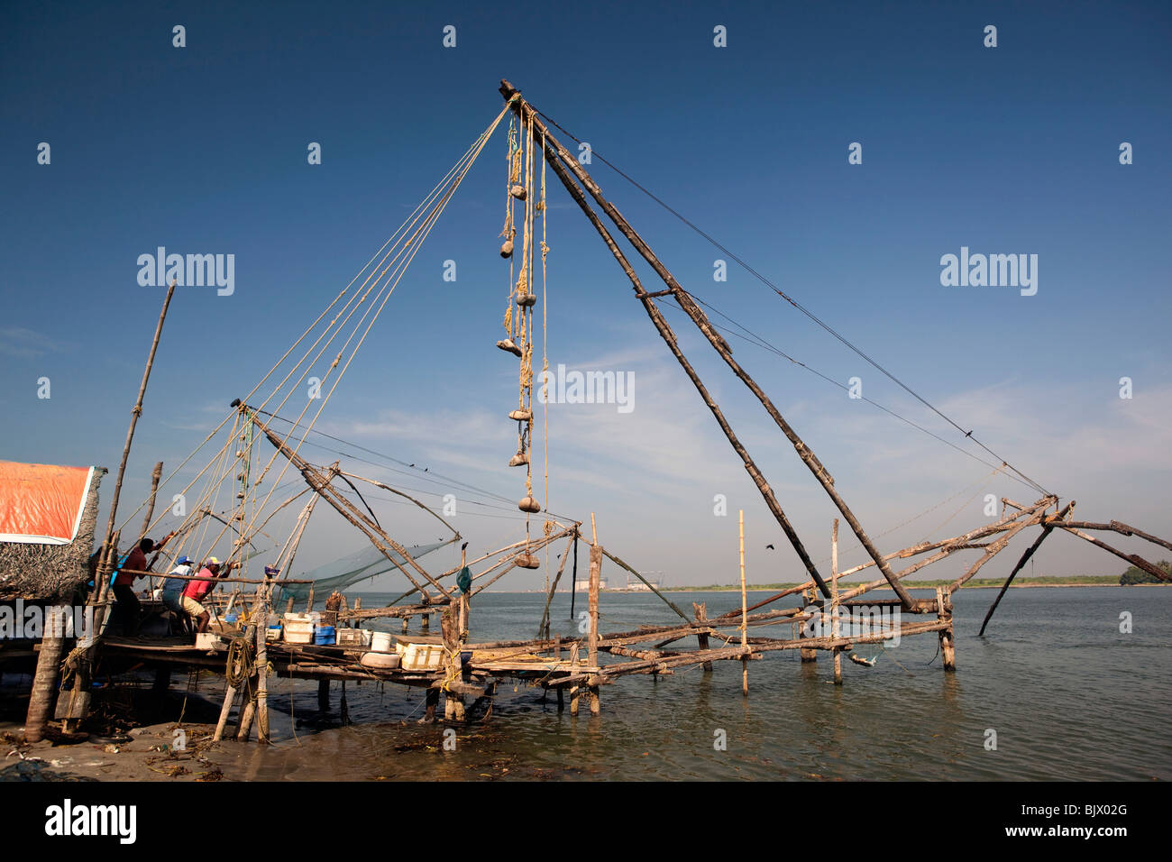 Fixed fishing net hi-res stock photography and images - Alamy