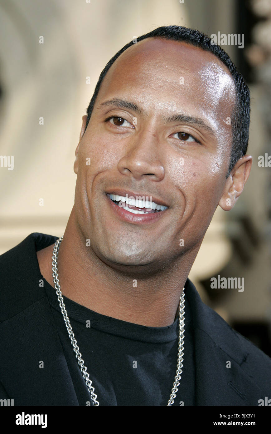 THE ROCK 2005 MTV MOVIE AWARDS SHRINE AUDITORIUM LOS ANGELES USA 04