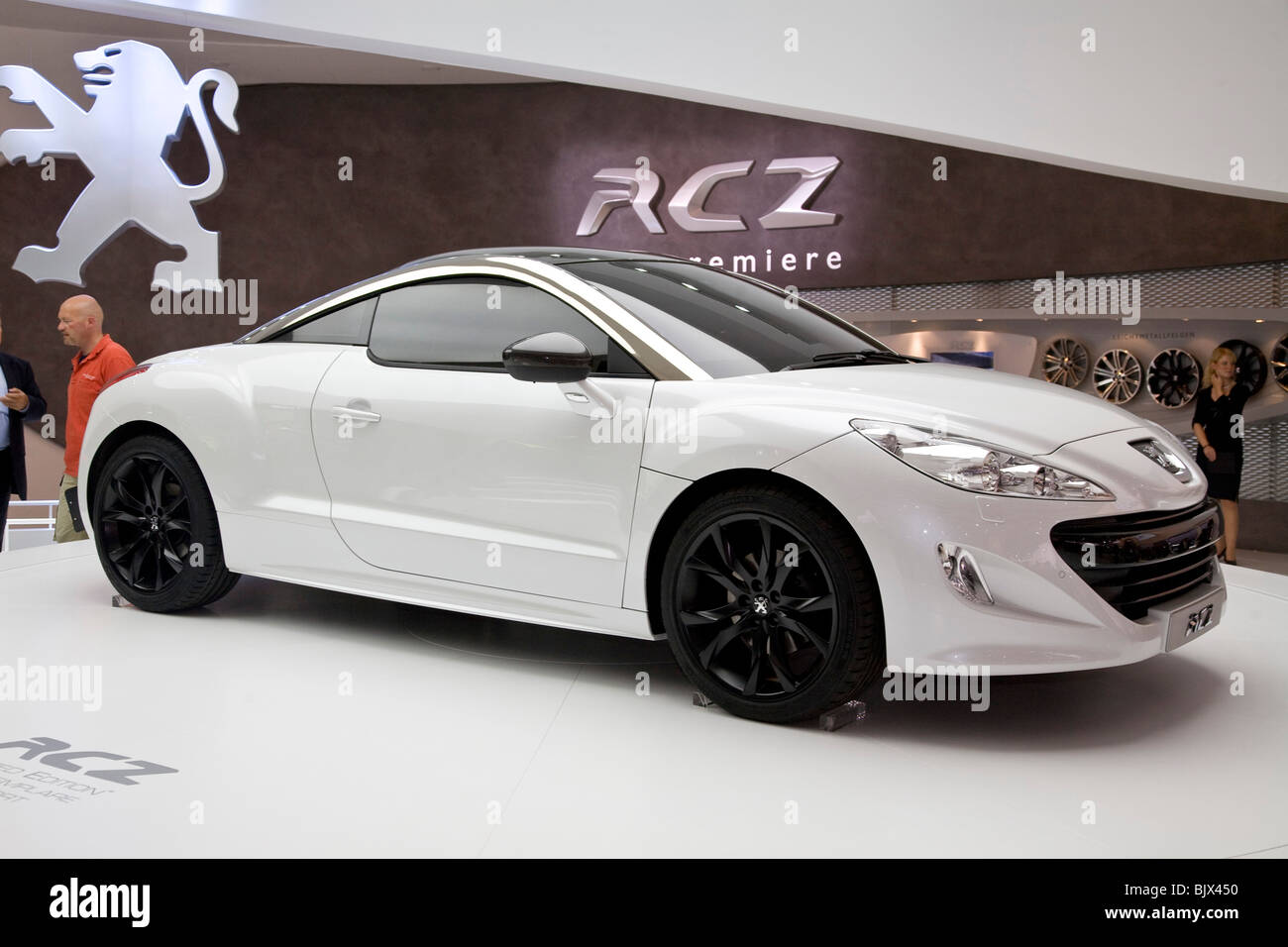 Peugeot RCZ море