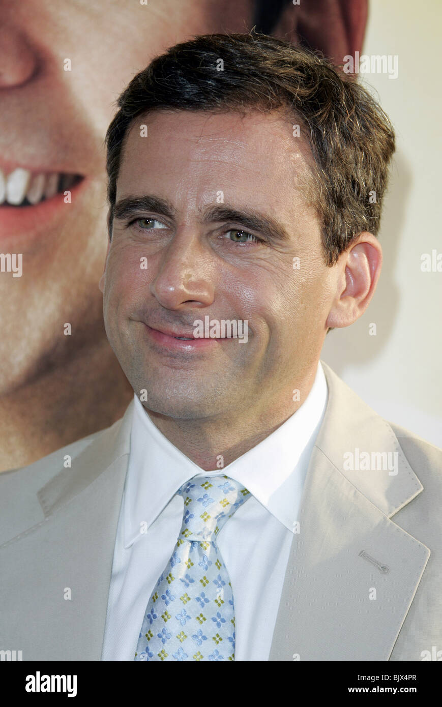 STEVE CARELL THE 40 YEAR-OLD VIRGIN WORLD CINERAMA DOME HOLLYWOOD LOS ANGELES USA 11 August 2005 Stock Photo