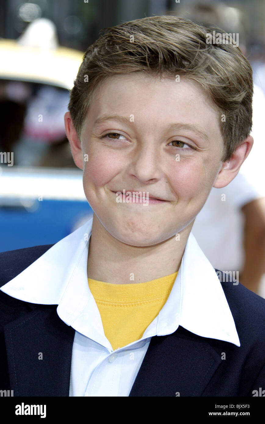 Uden delikatesse letvægt JORDAN FRY CHARLIE AND THE CHOCOLATE FACT CHINESE THEATRE HOLLYWOOD LOS  ANGELES USA 10 July 2005 Stock Photo - Alamy