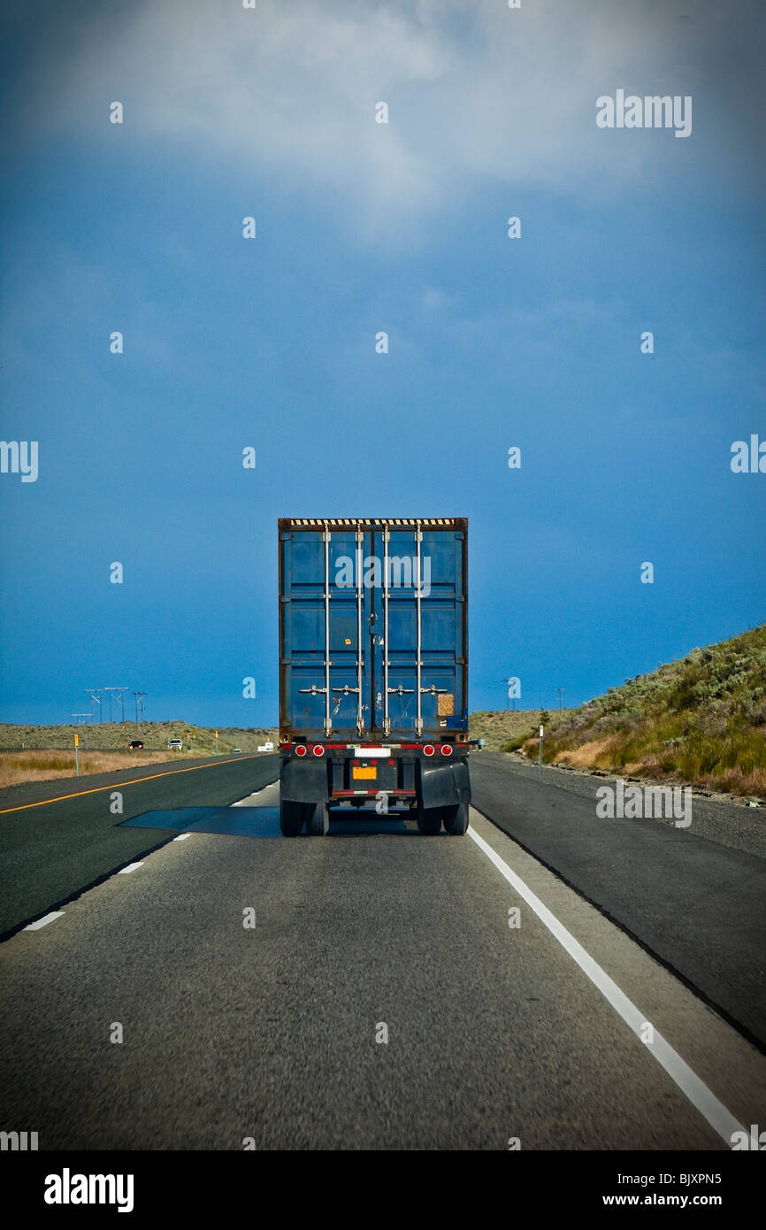 truck on utah highway Stock Photo Alamy