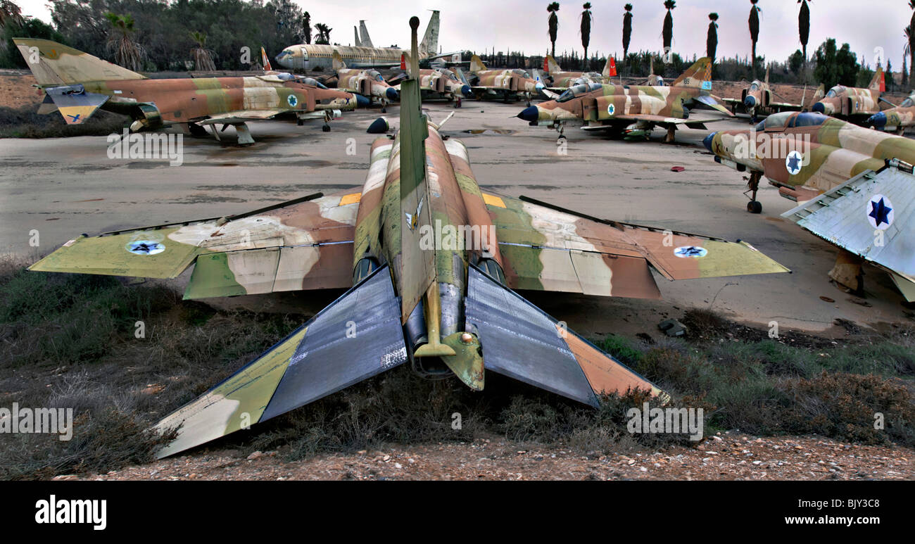 Israeli Air Force McDonnell Douglas F-4 Phantom II long-range Stock Photo -  Alamy