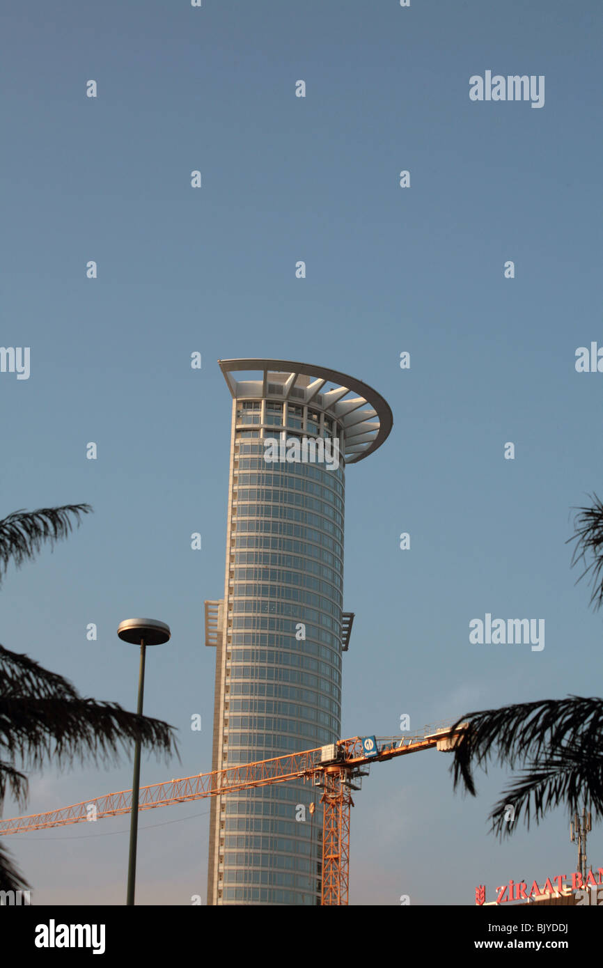 Office building frankfurt am main hi-res stock photography and images ...