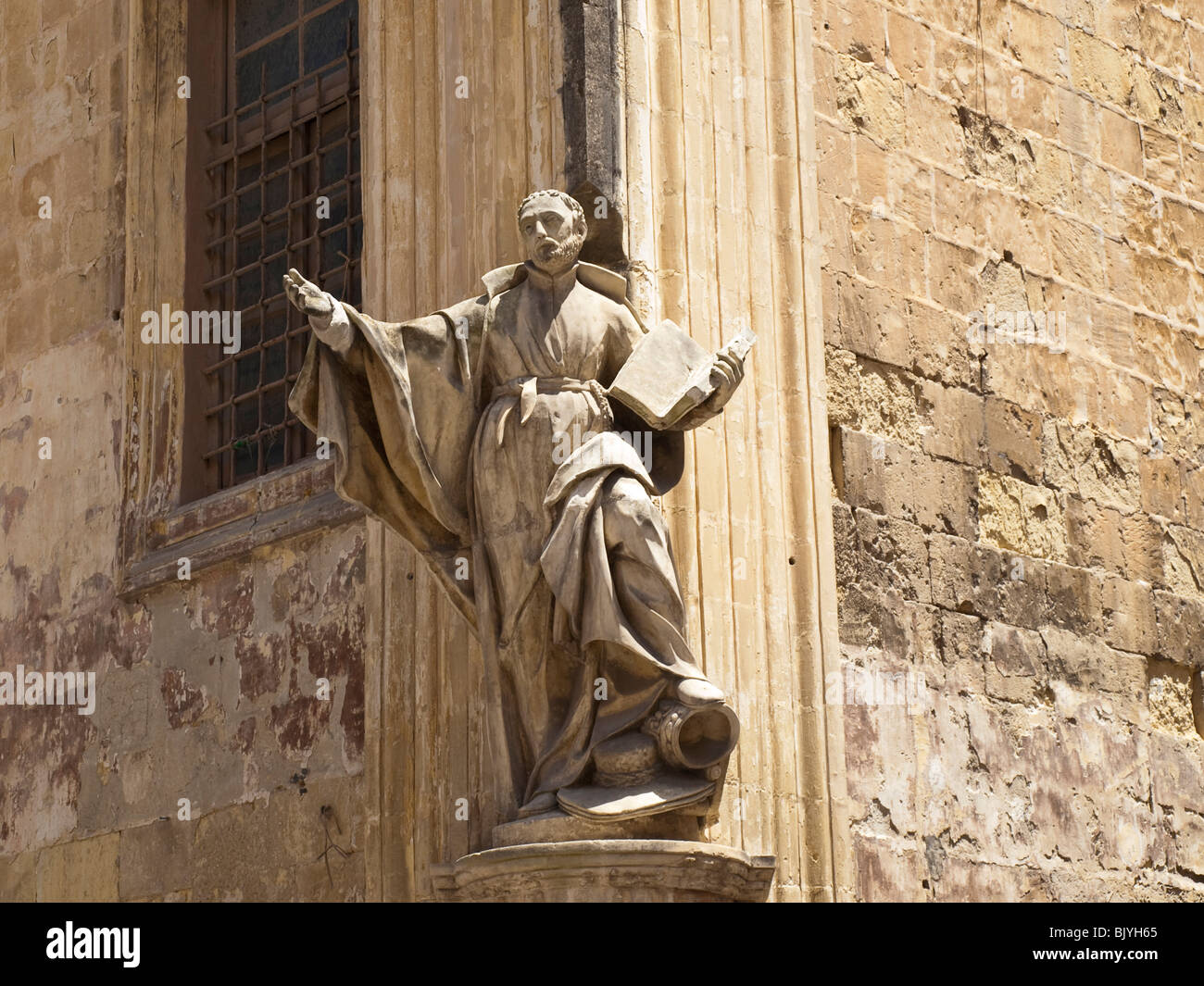 Sculpture on building in Valetta, Malta Stock Photo Alamy