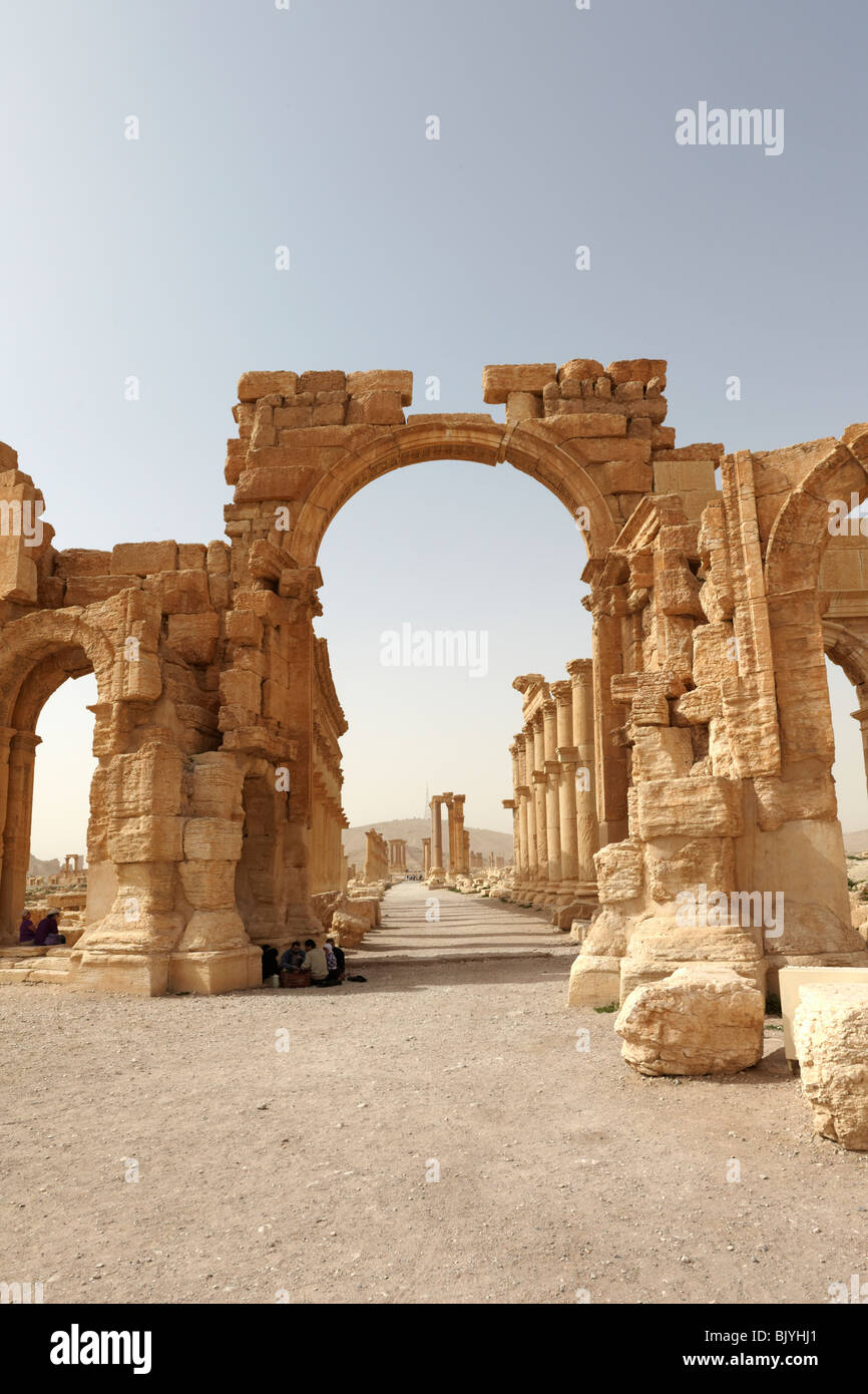 Palmyra Syria entrance to the great colonnade Stock Photo