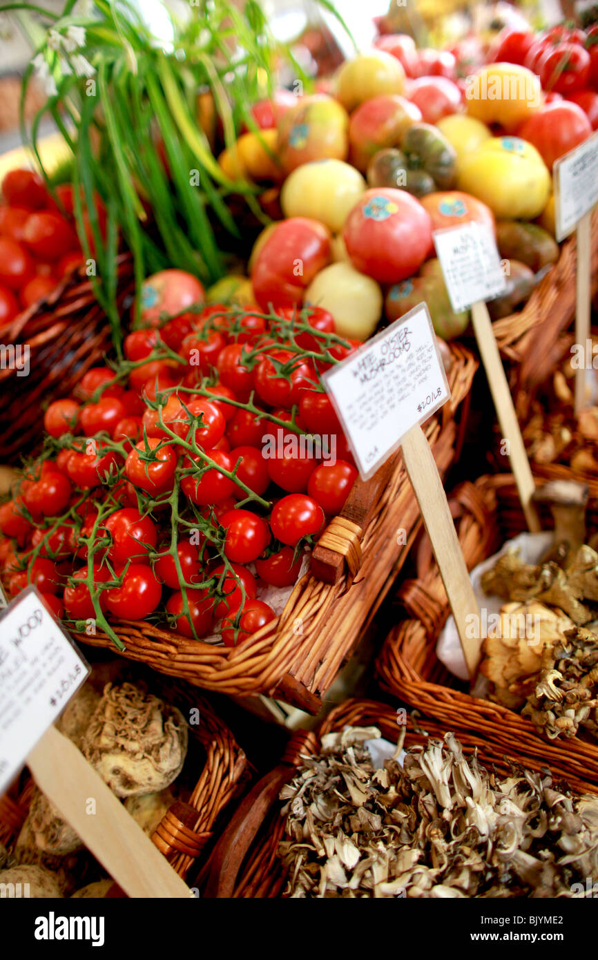 Dean & Deluca, SoHo,  New York City, USA .  Gourmet food store on the corner of Broadway and Prince St. Stock Photo