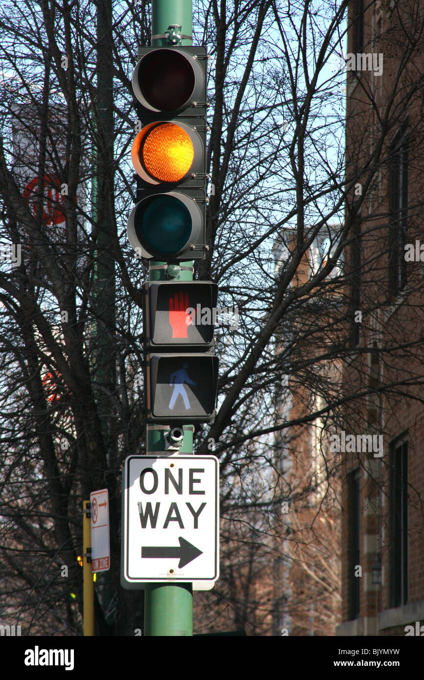 Yellow Traffic Light Chicago IL USA Stock Photo Alamy