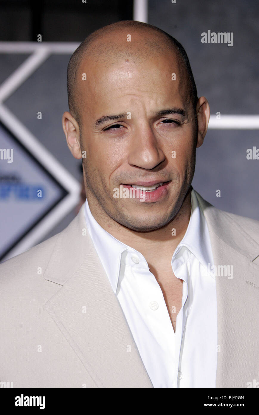 VIN DIESEL THE PACIFIER FILM PREMIERE EL CAPITAN THEATRE HOLLYWOOD LOS ANGELES USA 01 March 2005 Stock Photo