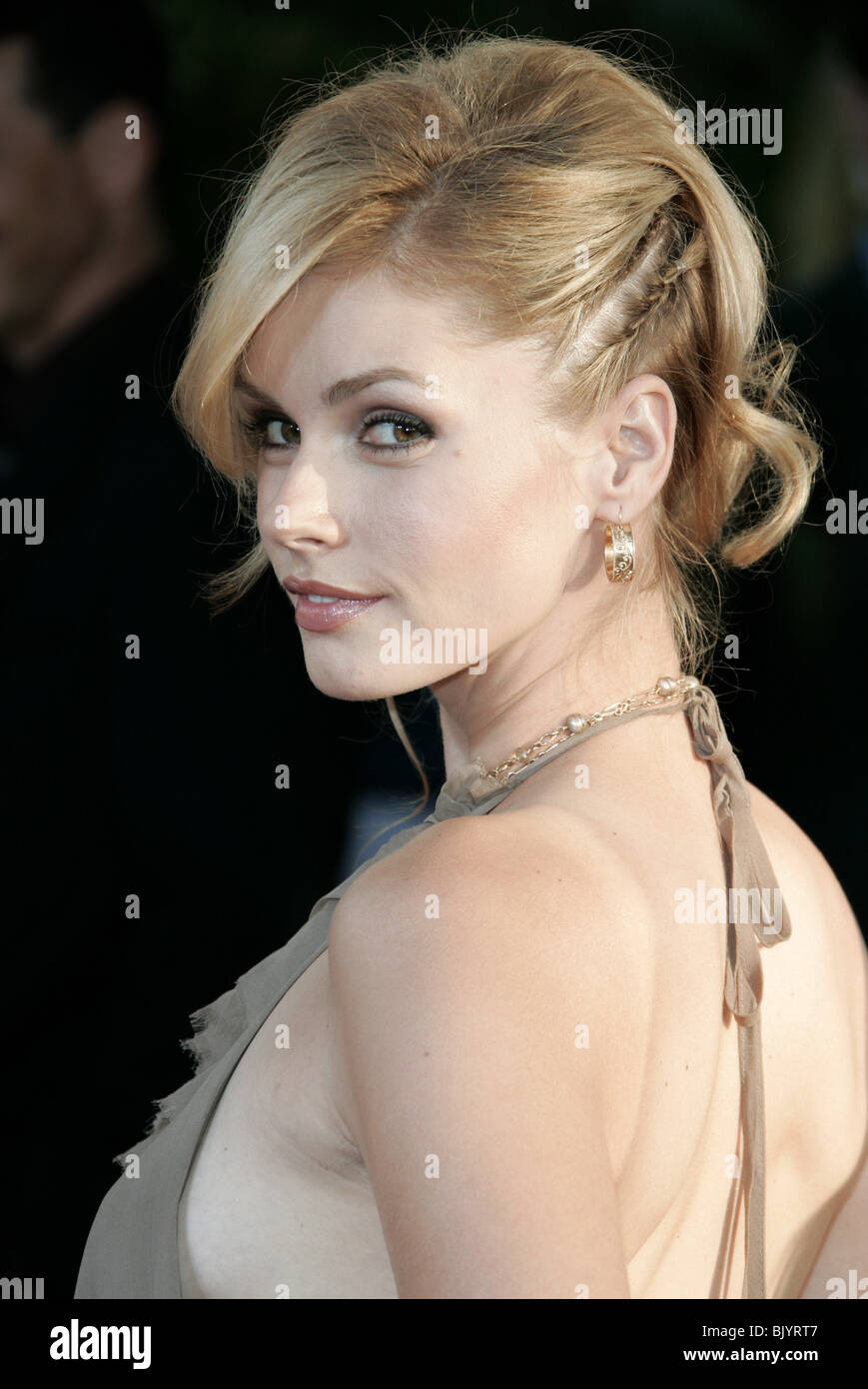 BRIANNA BROWN THE 40 YEAR-OLD VIRGIN WORLD CINERAMA DOME HOLLYWOOD LOS ANGELES USA 11 August 2005 Stock Photo