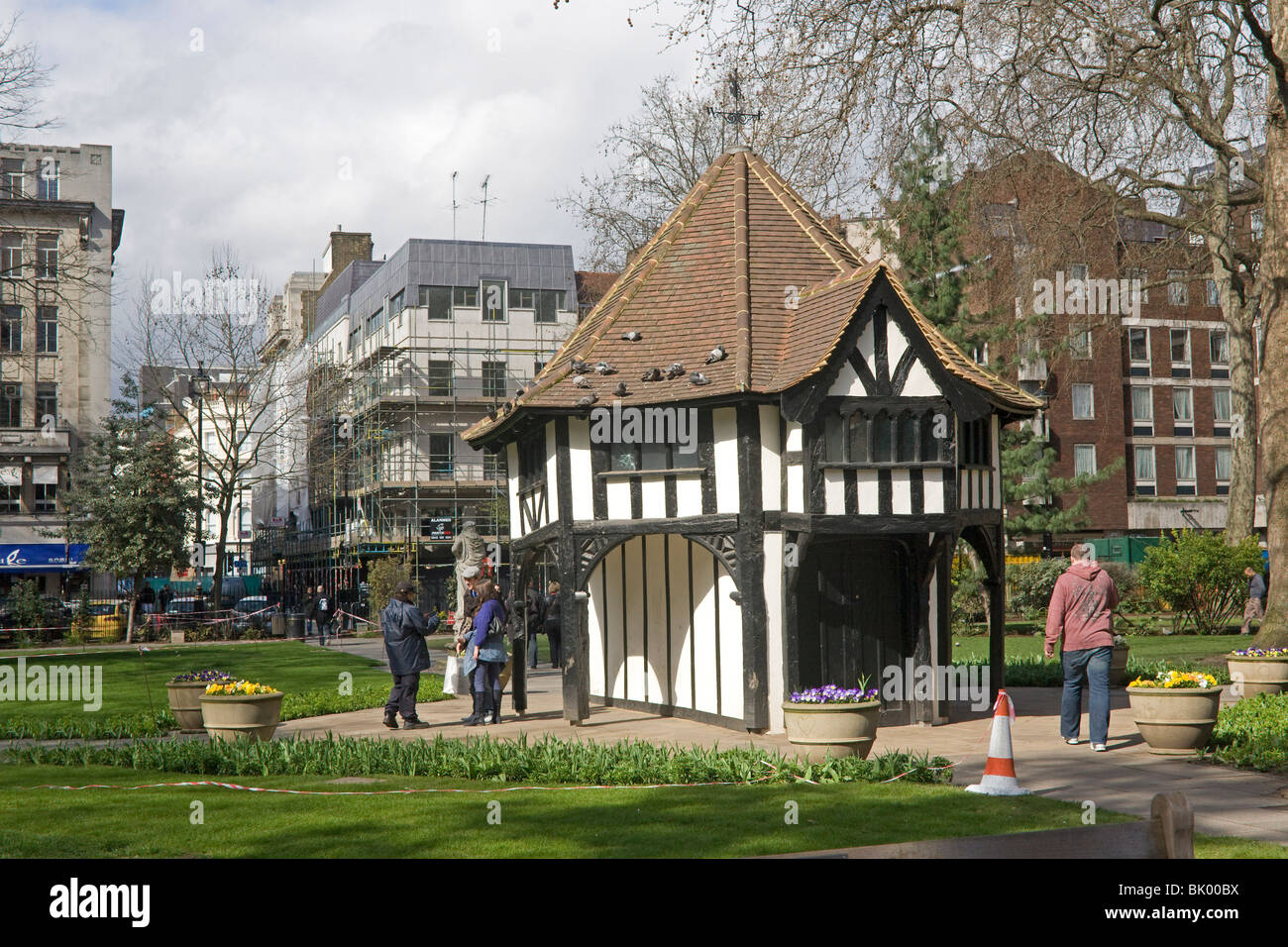 The old gardeners hut hires stock photography and images Alamy