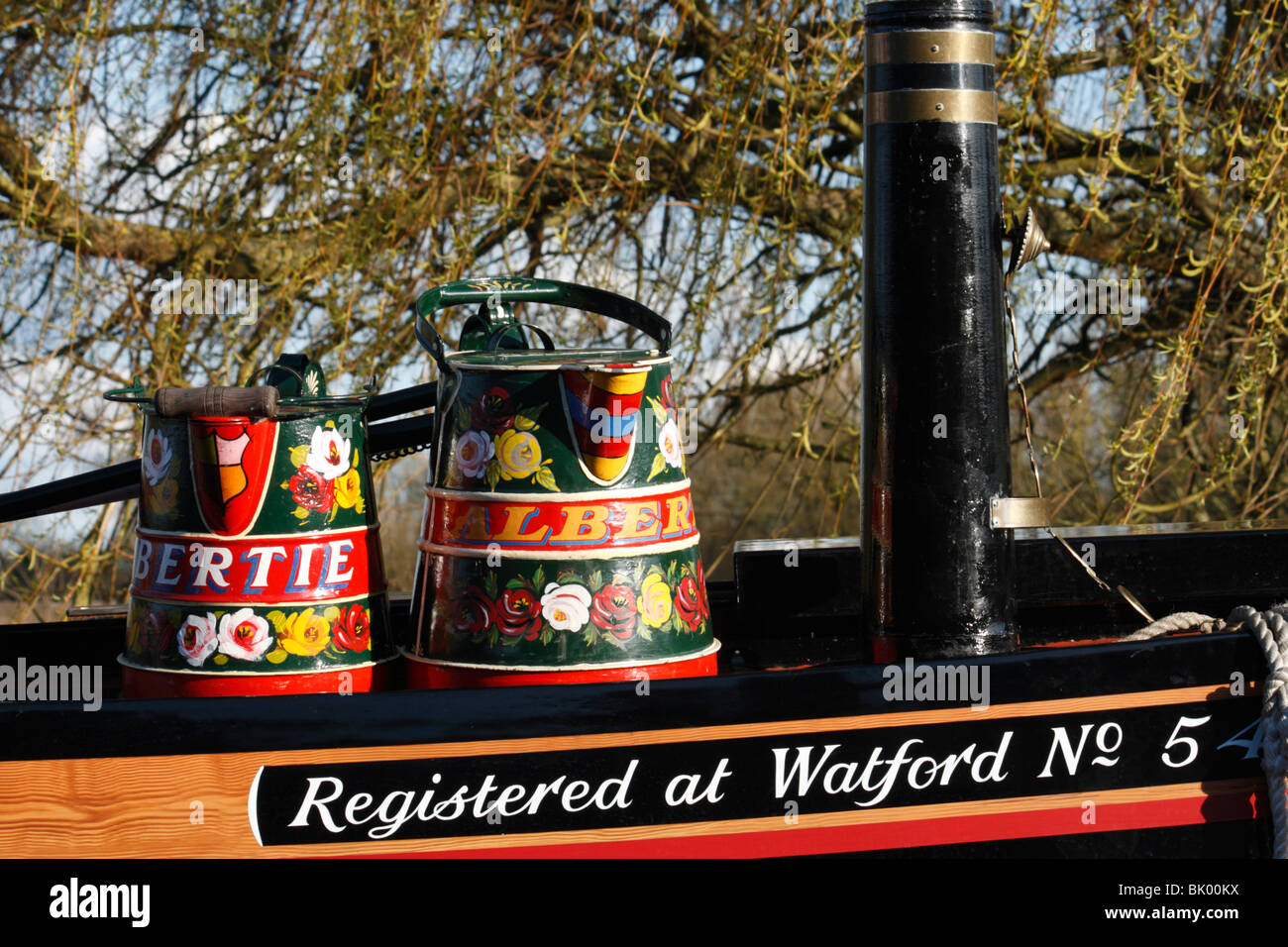 A narrowboat moored on the Oxford canal at Thrupp, Oxfordshire Stock Photo