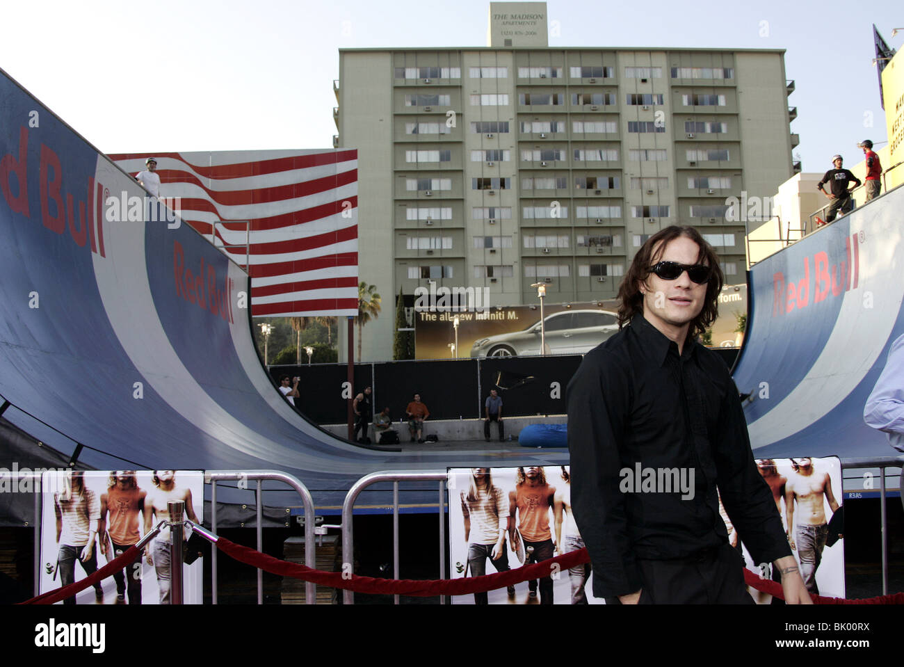 Lords of Dogtown Year: 2005 USA Pablo Schreiber, Heath Ledger Director:  Catherine Hardwicke Stock Photo - Alamy