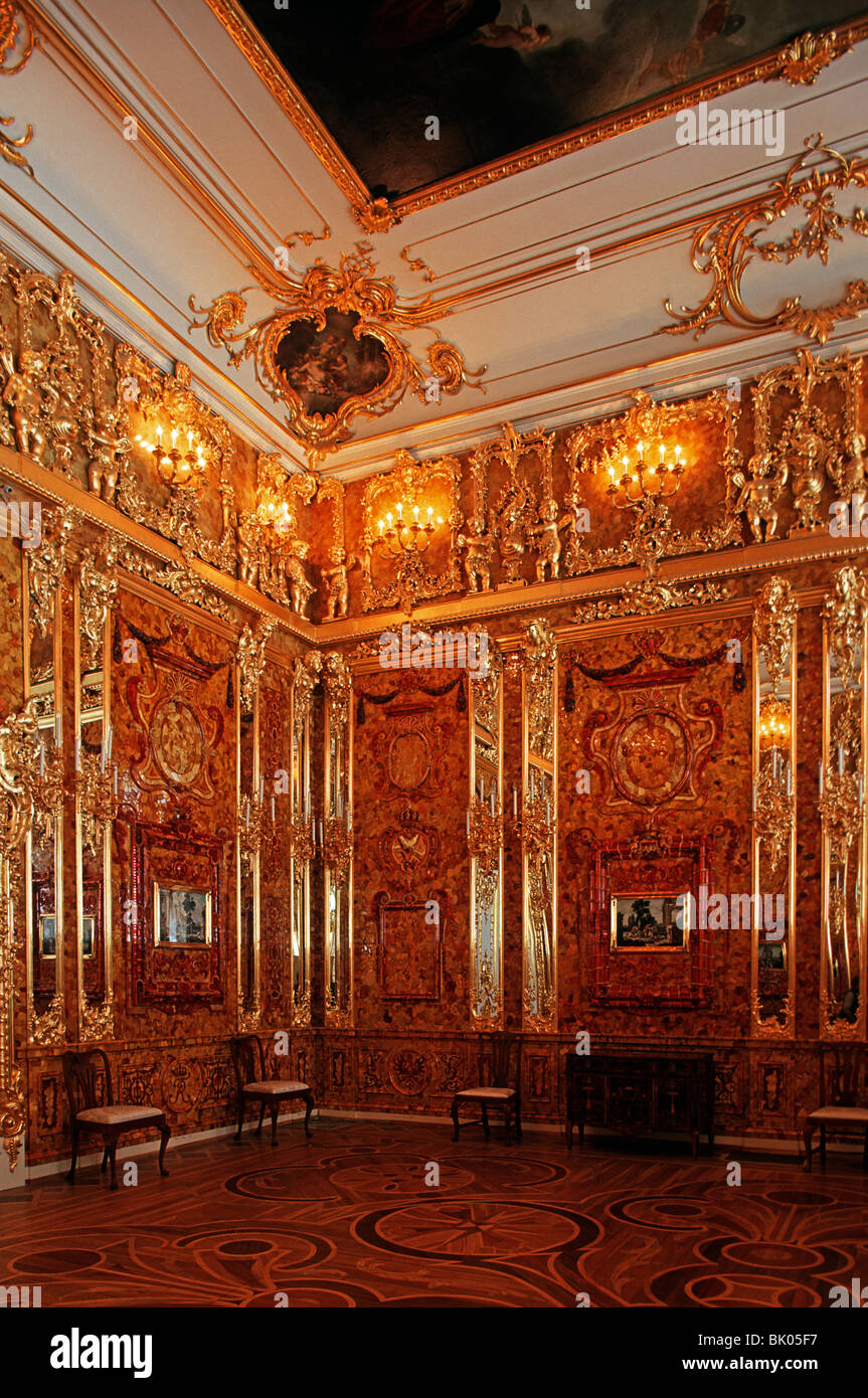 Russia,St Petersburg Region,Pushkin - Tsarskoe selo,Catherine Palace,the Amber Room Stock Photo