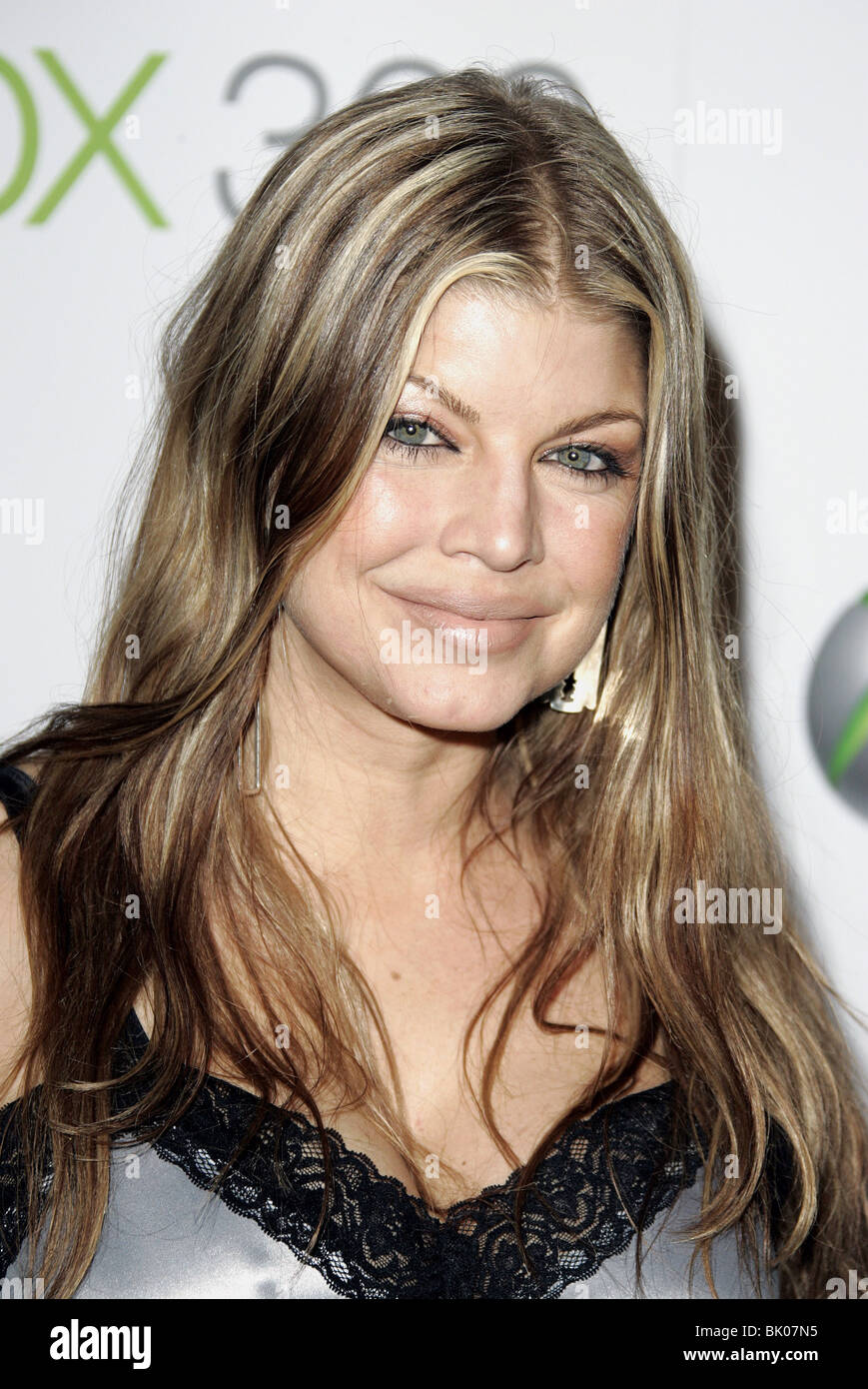 FERGIE XBOX 360 LAUNCH PARTY PRIVATE HOME HOLLYWOOD HILLS LOS ANGELES USA 16 November 2005 Stock Photo