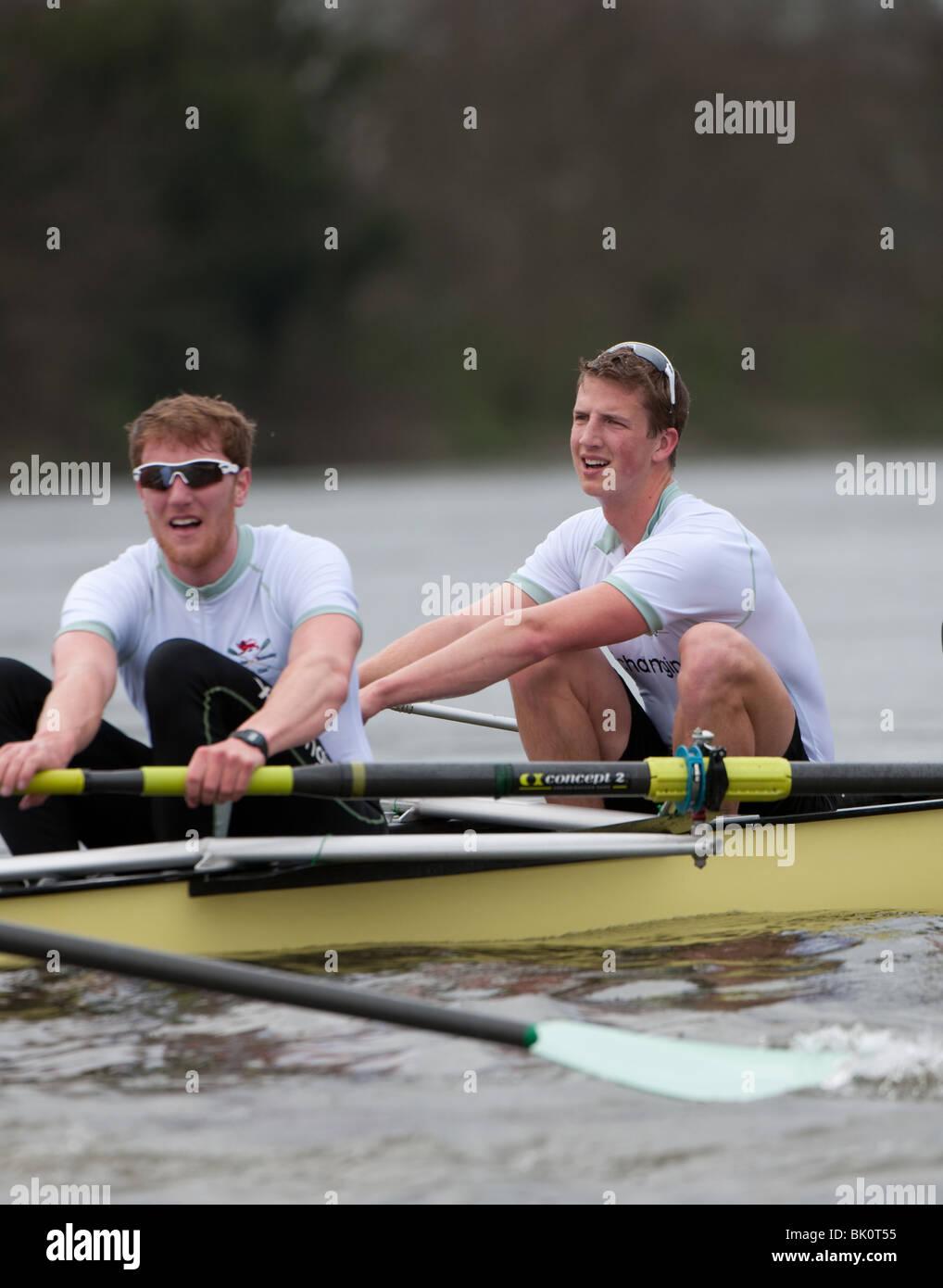 03/04/2010. The 156th Xchanging University Boat Race between Oxford University and Cambridge University Stock Photo