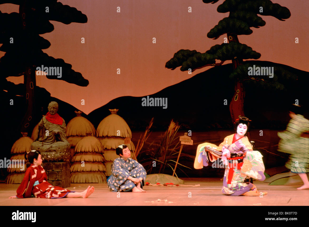 Theatre performers, Japan Stock Photo - Alamy