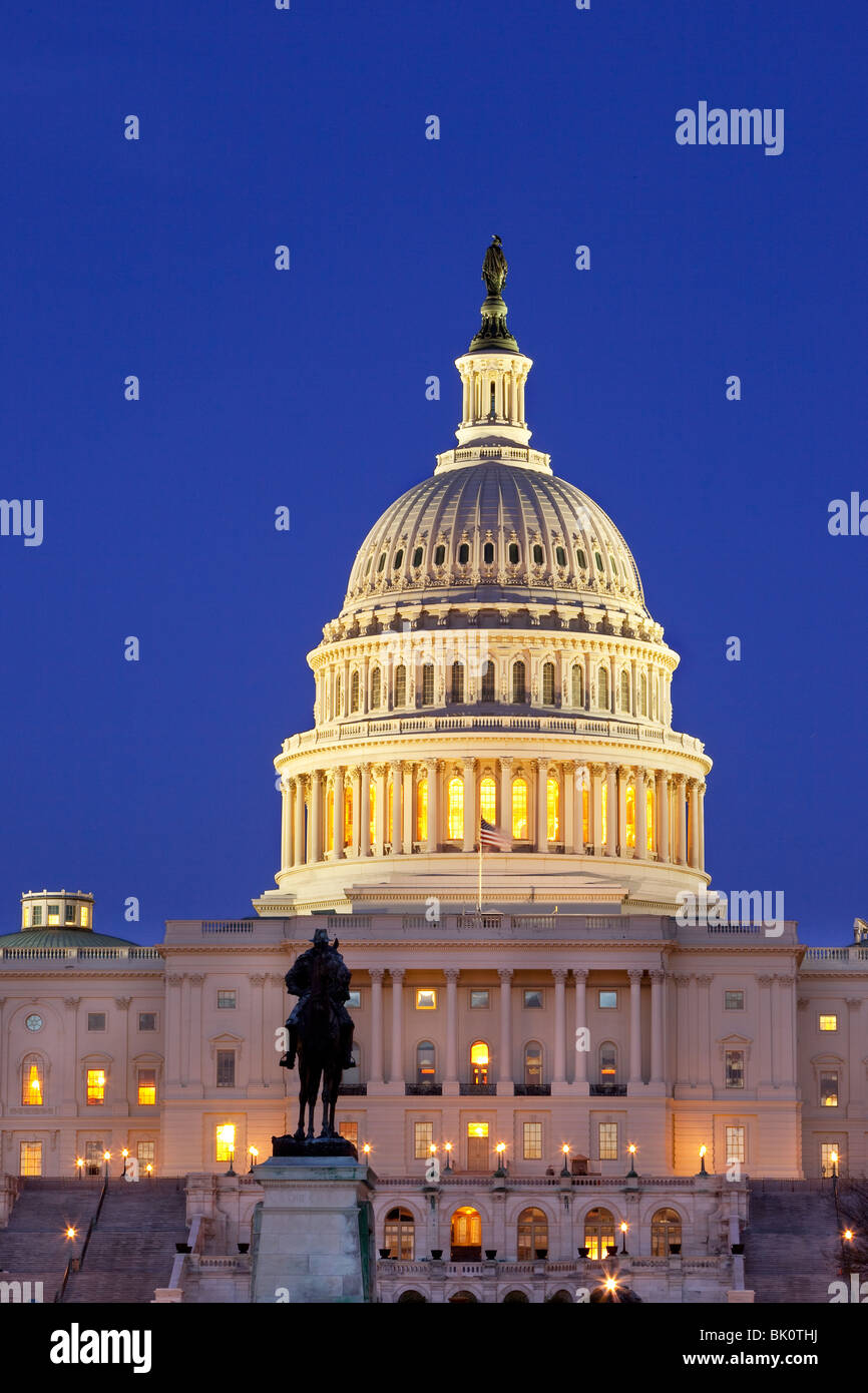 US Capitol Building with statue of Ulysses S. Grant in the foreground