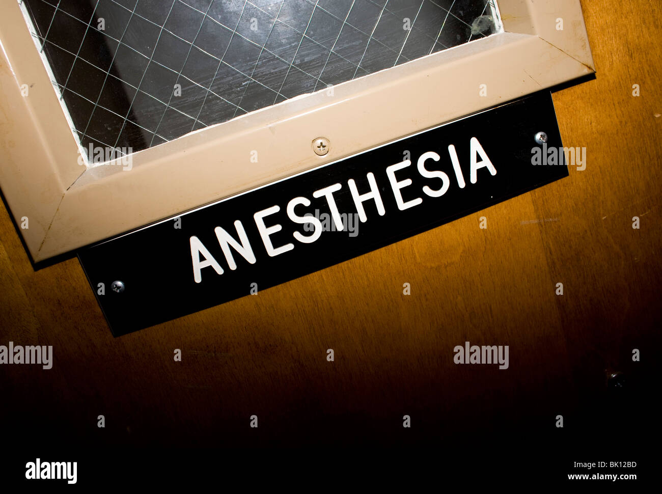 Hospital signage hi-res stock photography and images - Alamy