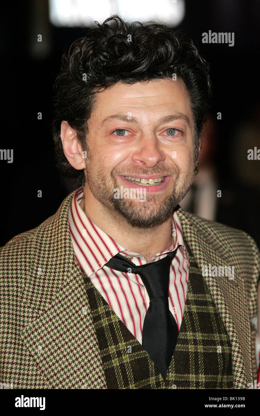 ANDY SERKIS KING KONG FILM PREMIER ODEON LEICESTER SQUARE LONDON ENGLAND 08 December 2005 Stock Photo
