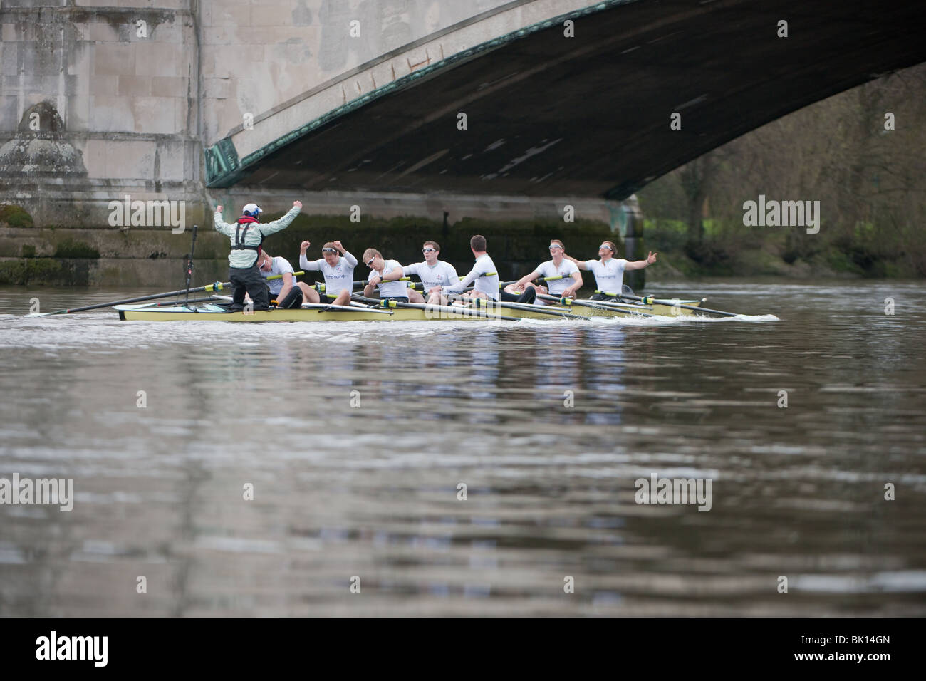 03/04/2010. The 156th Xchanging University Boat Race between Oxford University and Cambridge University Stock Photo