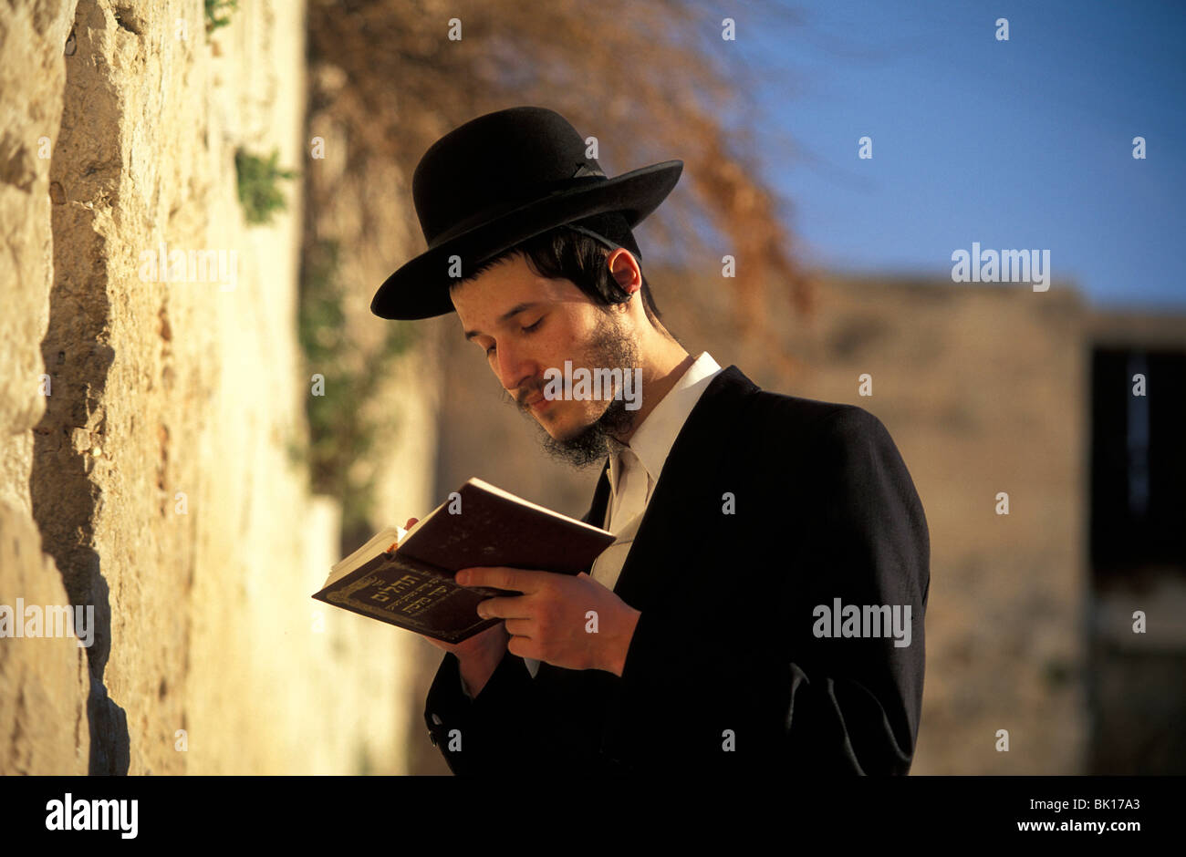 Jerusalem, old city, jew praying at the wailing wall Stock Photo