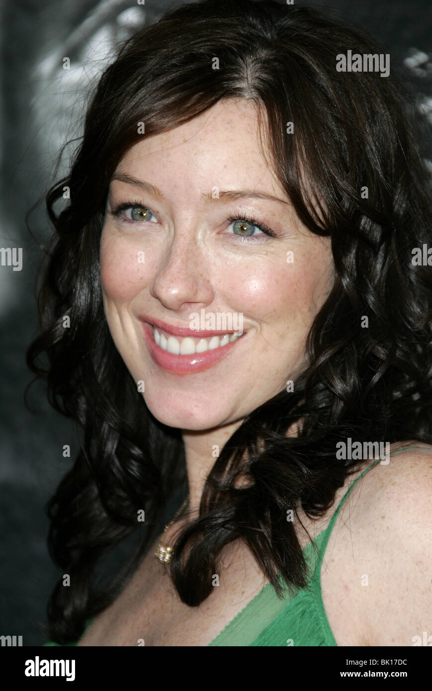 MOLLY PARKER DEADWOOD SEASON 2 PREMIERE CINERAMA DOME HOLLYWOOD LOS ANGELES USA 06 June 2006 Stock Photo