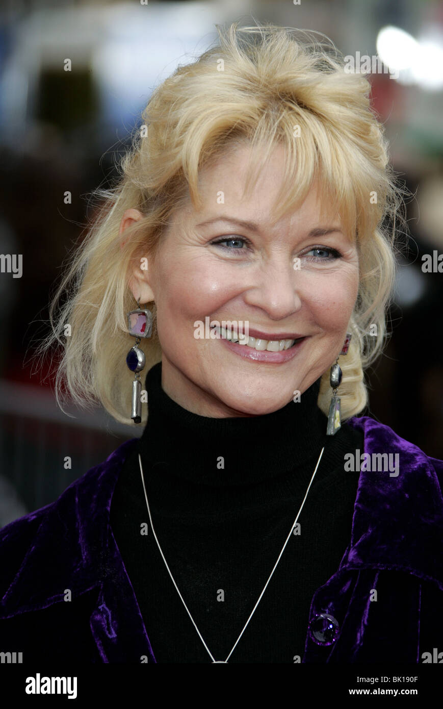 DEE WALLACE STONE RV PREMIERE WESTWOOD LOS ANGELES USA 23 April 2006 Stock Photo