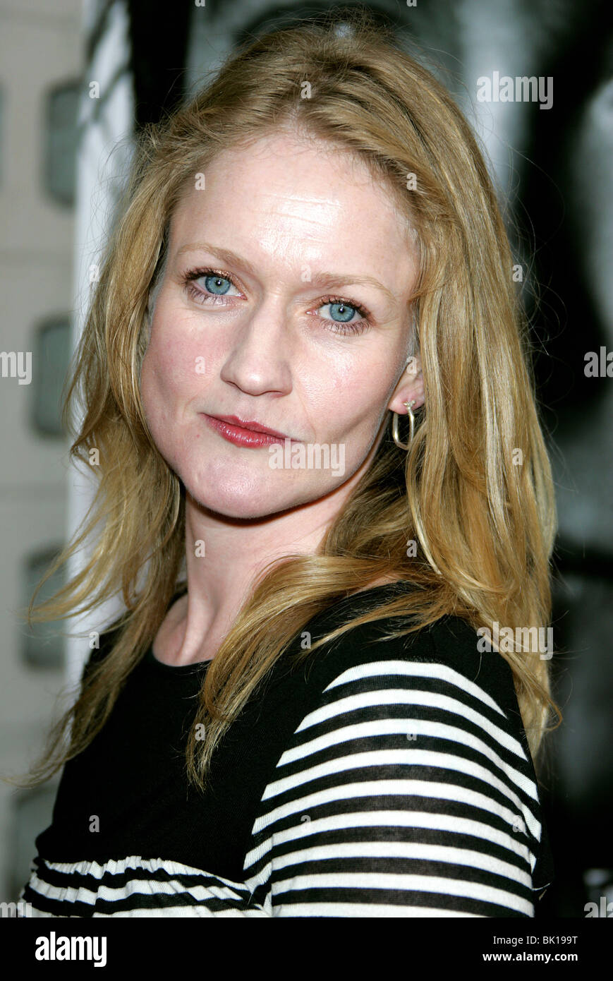 PAULA MALCOMSON DEADWOOD SEASON 2 PREMIERE CINERAMA DOME HOLLYWOOD LOS ANGELES USA 06 June 2006 Stock Photo