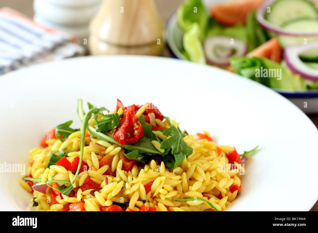 Orzo Pasta with Slow Roasted Tomatoes Stock Photo Alamy