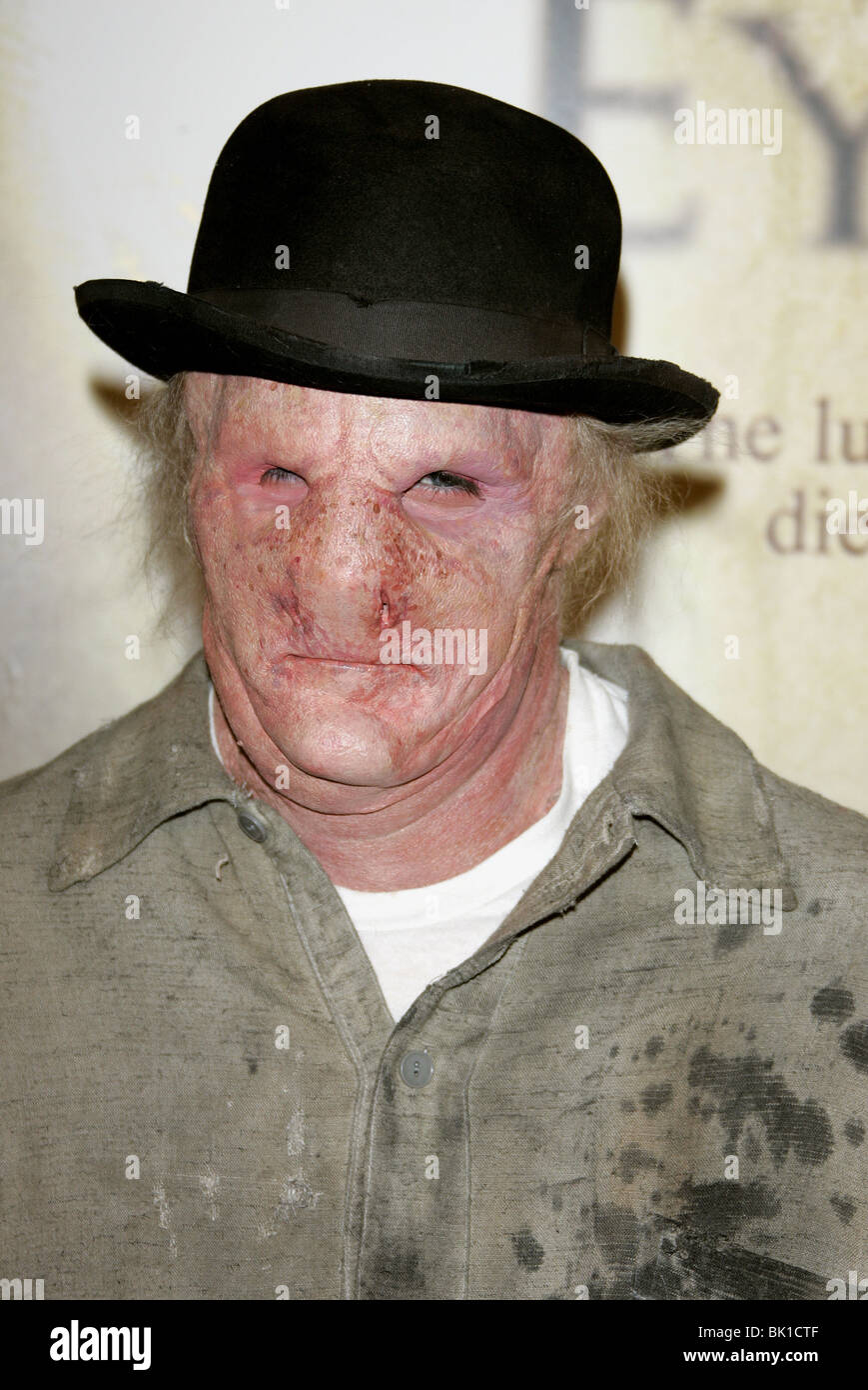 CHAD SUTTER THE HILLS HAVE EYES PREMIERE ARCLIGHT HOLLYWOOD LOS ANGELES USA 09 March 2006 Stock Photo