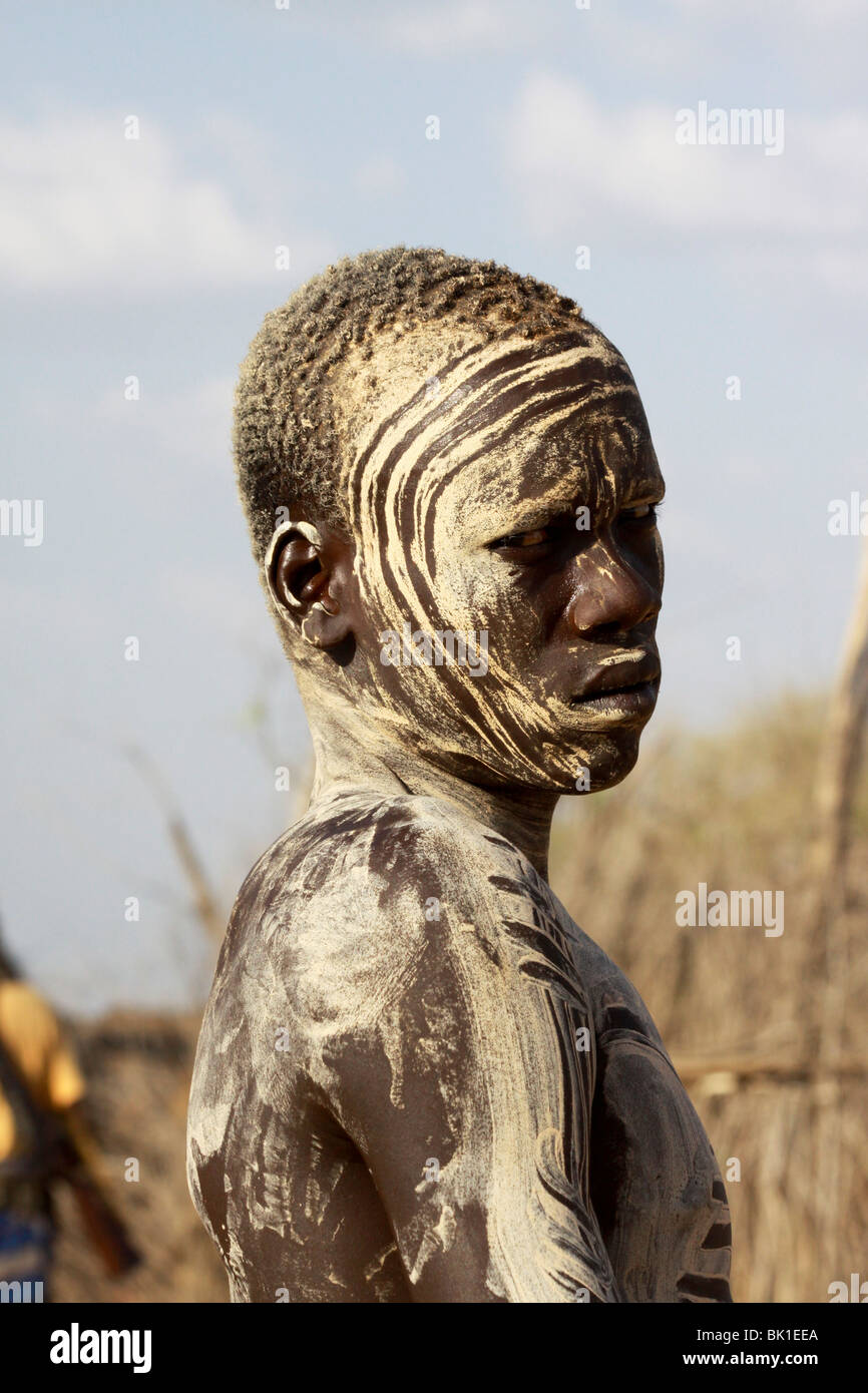 Karo tribesmen body paint hi-res stock photography and images - Alamy