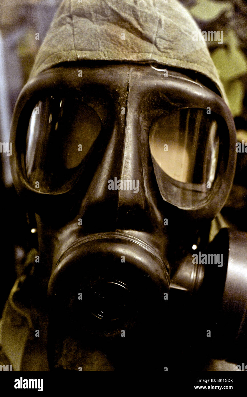 Gas mask modern hi-res stock photography and images - Alamy