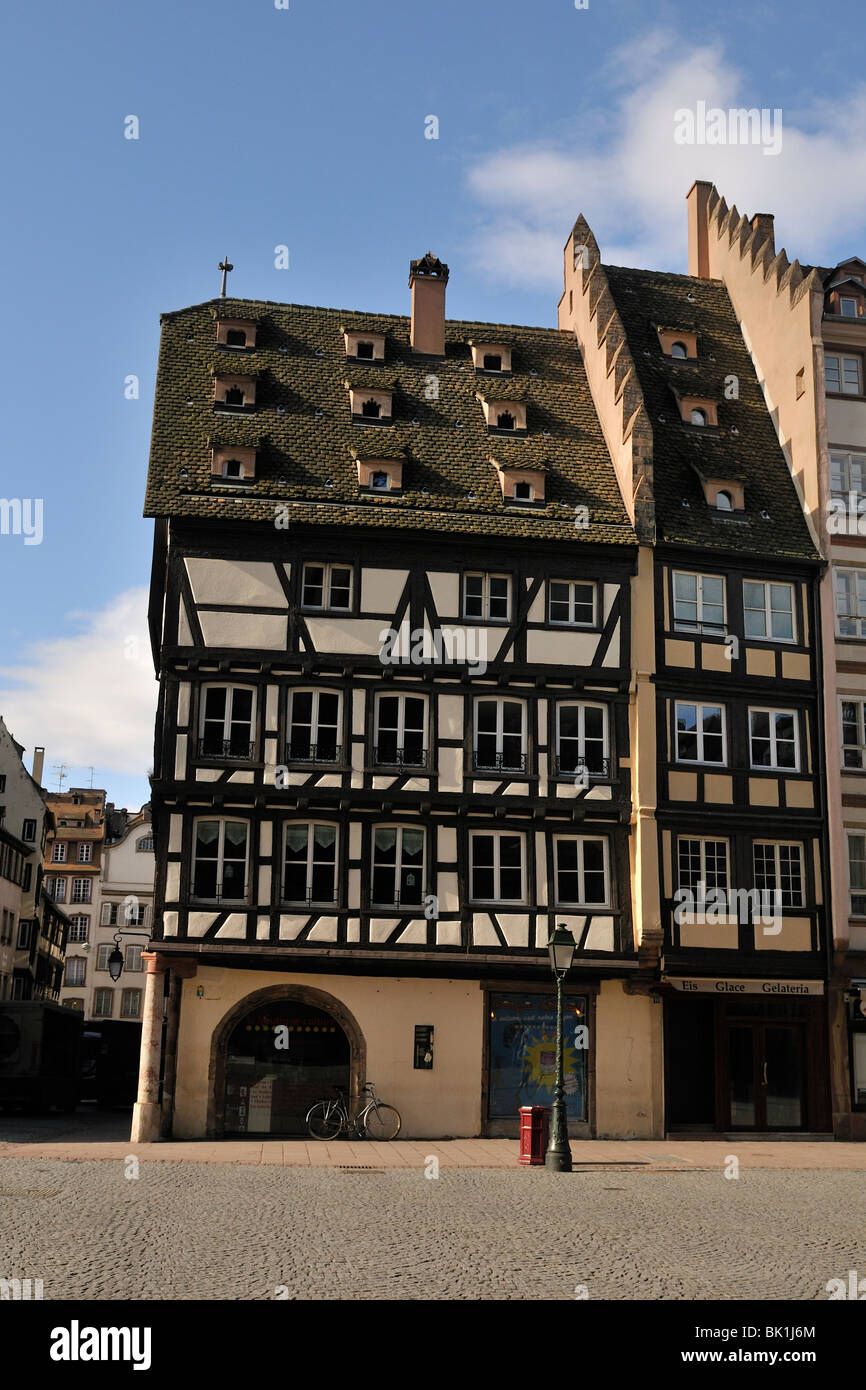 House with a steep roof on the Place de la Cathedrale, Strasbourg Stock Photo